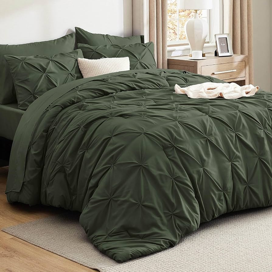 Bedsure Juego de edredón verde oliva tamaño Queen, cama en una bolsa, tamaño Queen, 7 piezas, ... | Amazon (US)