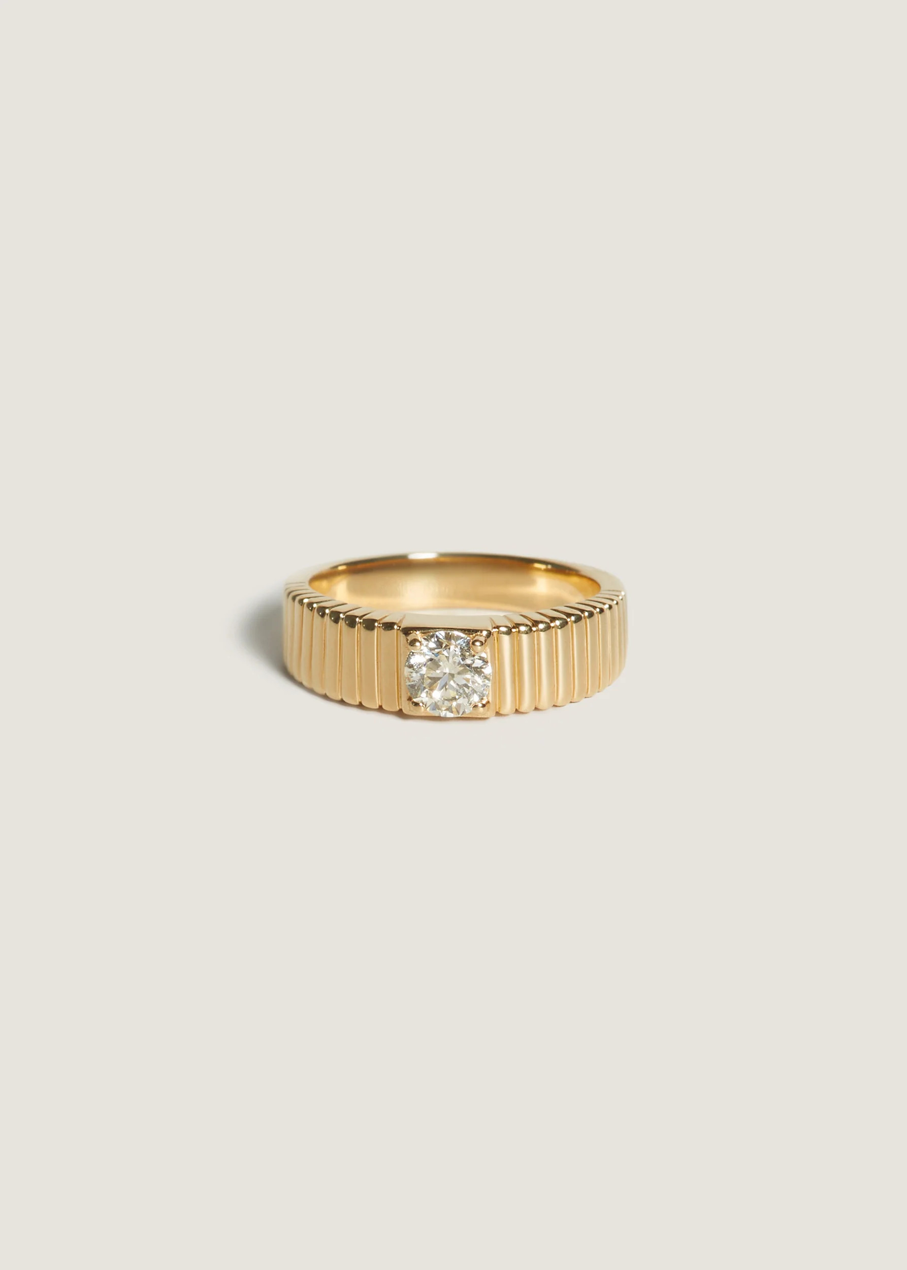 Solis Ribbed Ring Round Diamond 0.5 Carat - Kinn | Kinn Studio