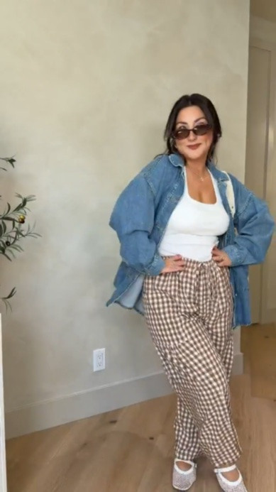 Casual outfit of the day! 

Tank with built-in bra size small, Gingham pants size medium 

5'0" 140lbs Pear Shaped
Petite friendly

#LTKPetite #LTKSaleAlert #LTKootd