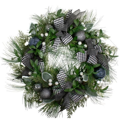 Northlight Houndstooth and White Berries Artificial Christmas Wreath - 24-Inch, Unlit | Target