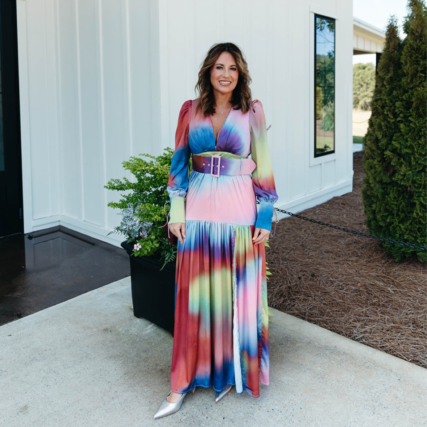 If you like colorful then this dress is for you! 

Party Dress | Evening Dress | Wedding Guest | Colorful Dress | Fall Dress | Fall Fashion | Over 40 Style



#LTKOver40 #LTKWedding #LTKU