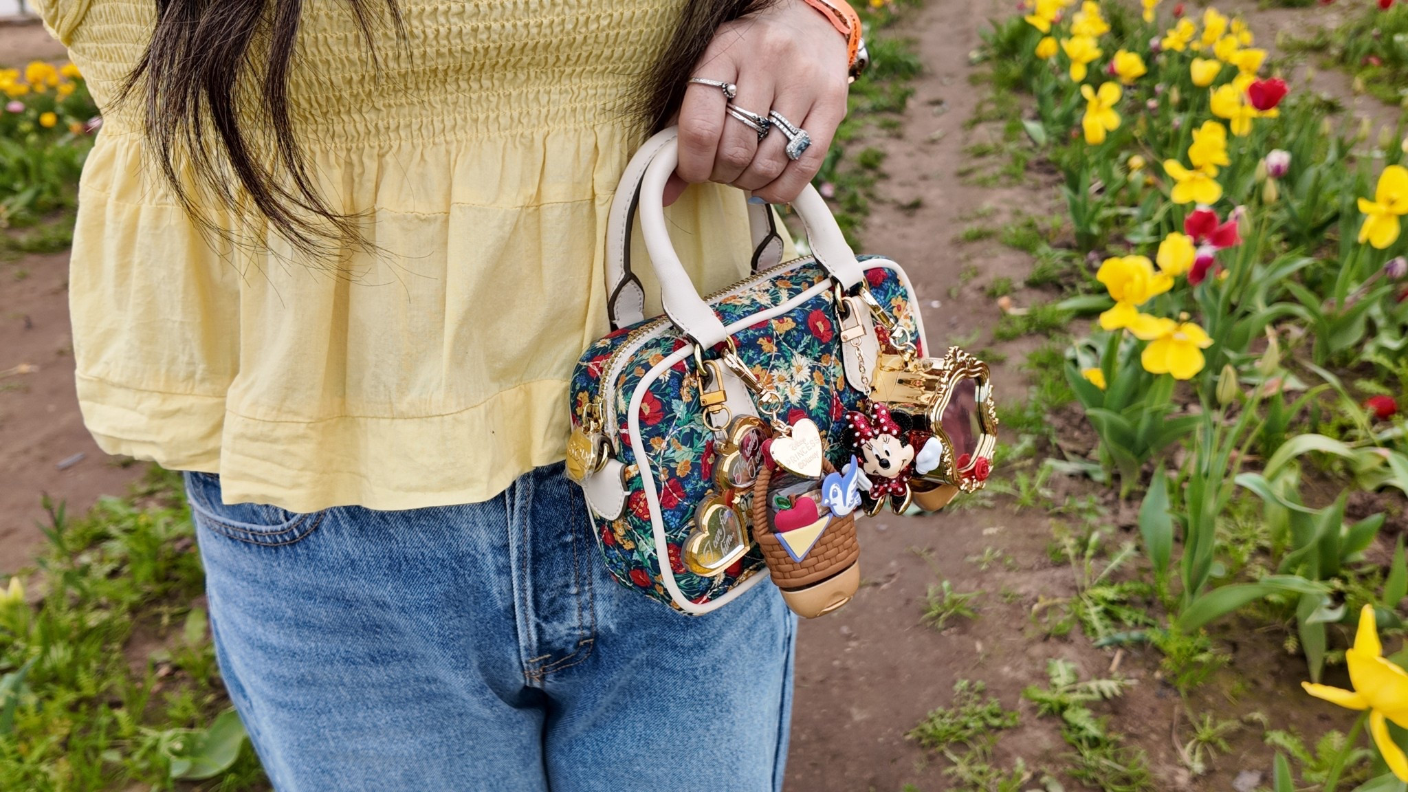 Spring ready 🌷

Disney/ flowers/ spring/ bag of the day/ accessories/ ootd/ petite/ ltkover30

#LTKPetite #LTKootd #LTKSpringSale