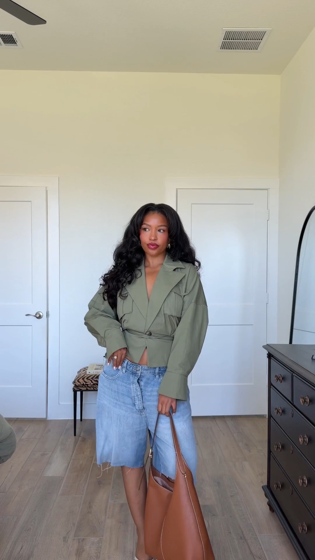 Steal my Spring Outfits 🌷 Pt 11 . Cropped green jacket and light wash denim bermudas. @Revolve  @leejeans @Kate Spade  #springfashion2026 #springoutfitinspo #springfashiontrends #revolve 

#LTKootd #LTKSeasonal #LTKgrwm