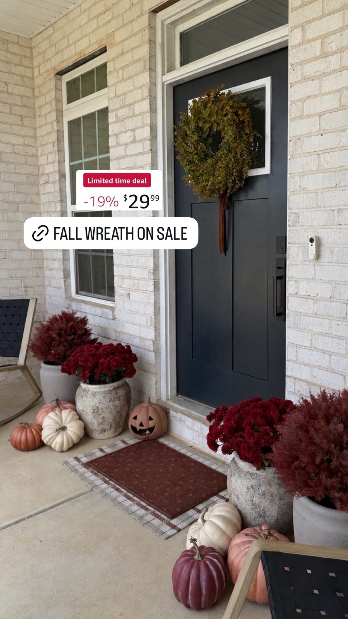 Fall porch inspo. Fall wreath. Fall outdoor decor