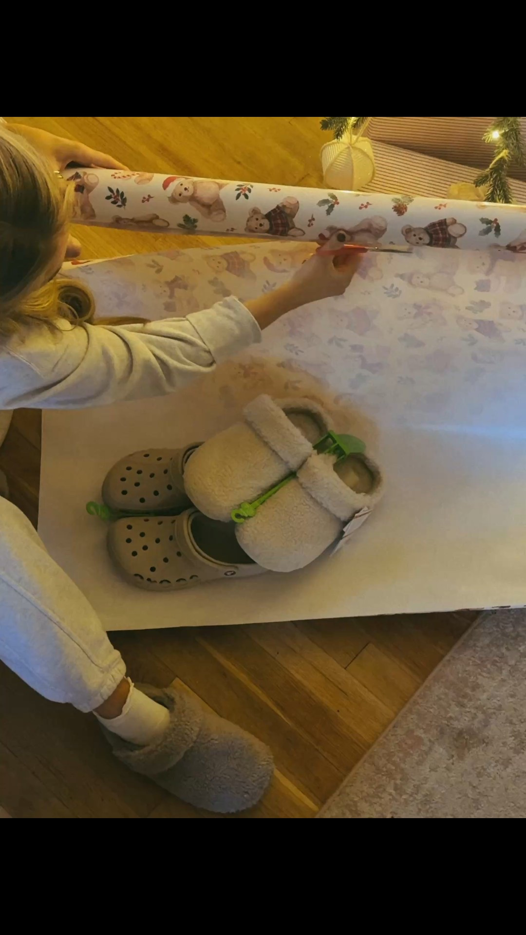 Giving the gift of comfort to my besties this year ✨ @crocs #crocspartner #ad