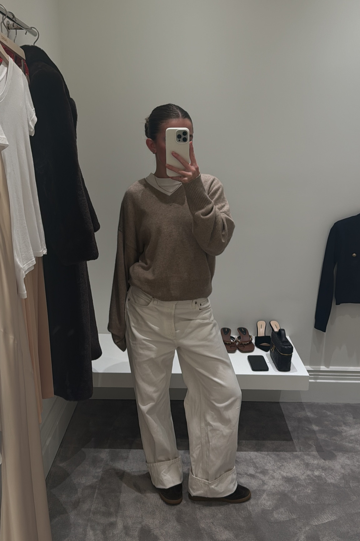 Mall ootd for a rainy day 

#lagence #brochuwalker #agolde #loafer #vince #rainyday #comfy #investmentpieces #whitejeans #isabelmarant #brownsweater #layering #whitetee #blackloafers #madewell #baggyjean

#LTKFindsUnder100 #LTKU #LTKStyleTip