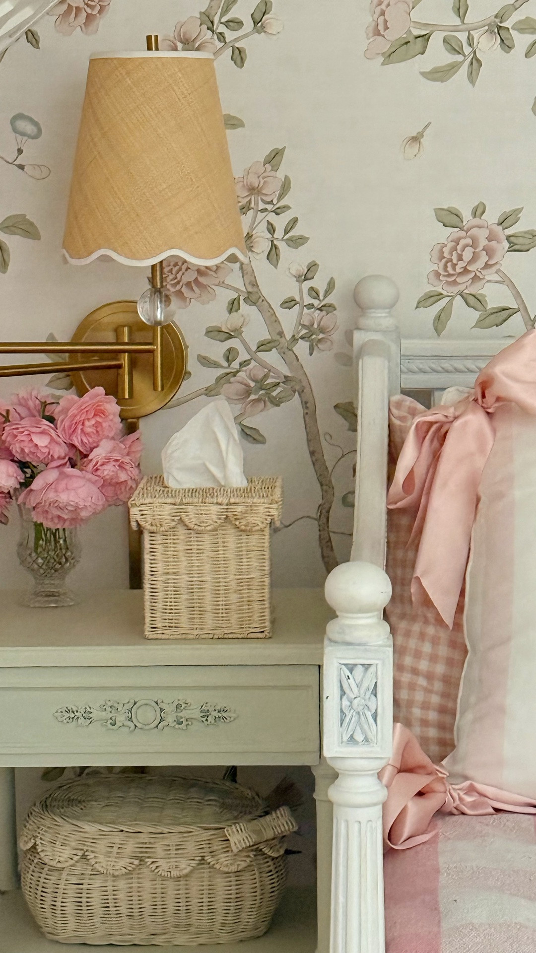 AMAZON FIND UNDER $30!

This beautiful rattan tissue box cover from @bebebask is adorable!  Say, “No more!” To those ugly boxes ruining your aesthetic.