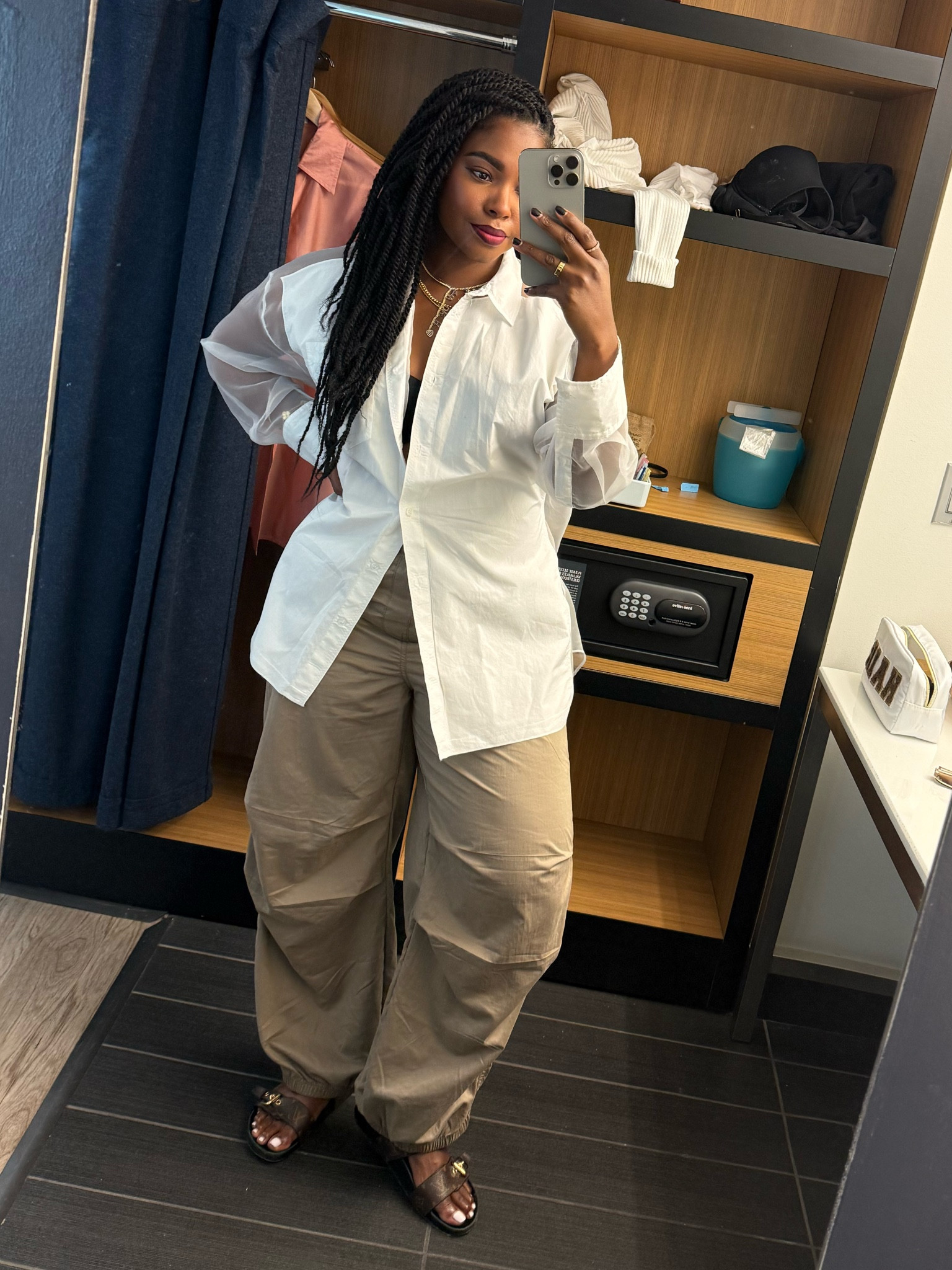 Casual day in MIA … hitting that cruise tomorrow. 
Blouse: Zara ref 2103/708 … linking similar options 
Bottoms: Large (love, love, love!)


#LTKMidsize #LTKFindsUnder100 #LTKSaleAlert