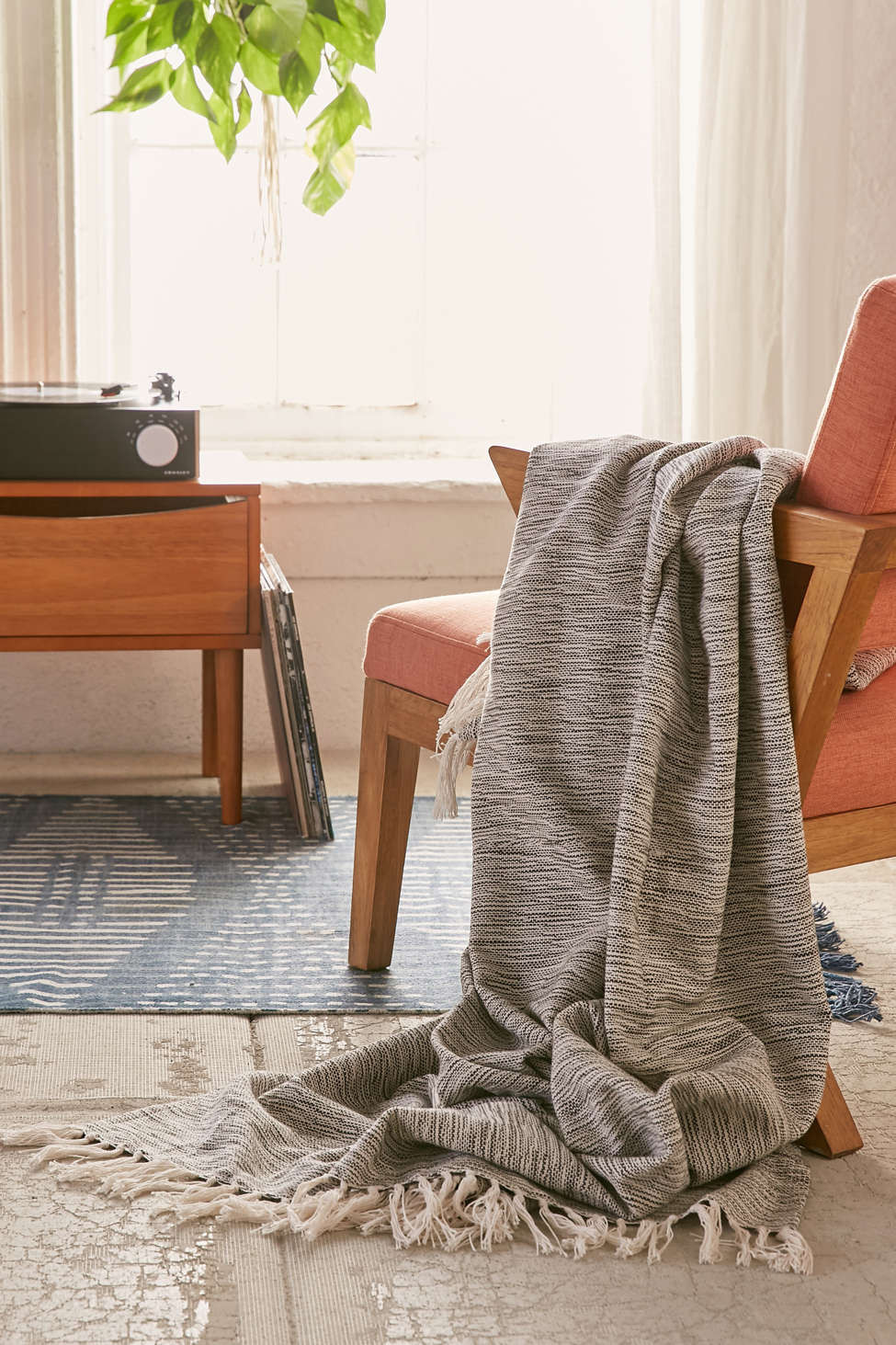 Marley Two-Toned Throw Blanket | Urban Outfitters US