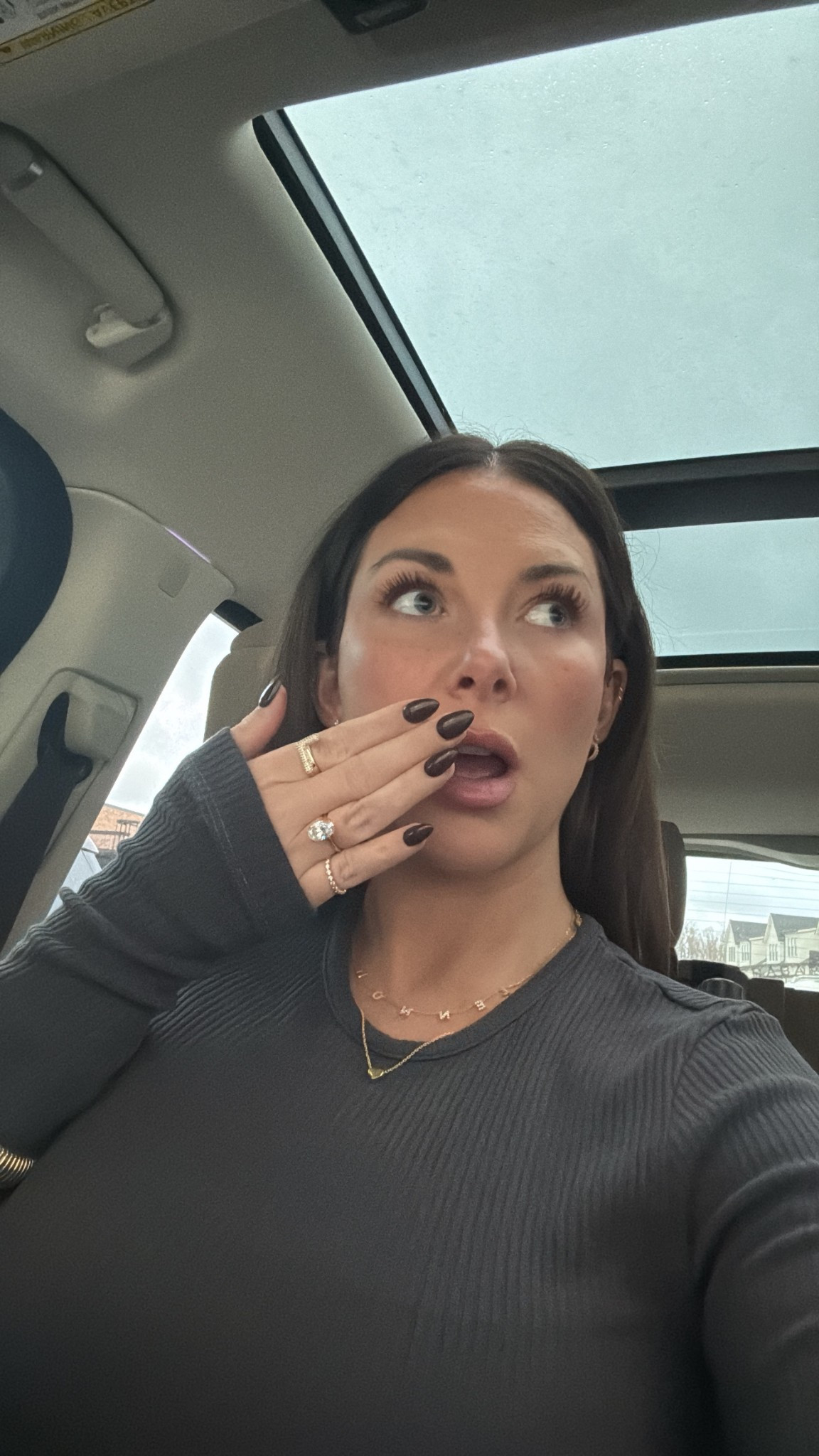 Tonight’s makeup:
Flawless filter - 4 
Foundation - 200
Bronzer - she’s sculpted 
Blush - hope and truth 
Powder blush - wherever rose 
Lip - line leader 
Freckles - limitless brown
Lipstick - rasa 
Gloss - pistachio 
Green eye makeup 

The sis kiss discount code Gretchen20

In the large in the long sleeve! 

#LTKStyleTip #LTKBeauty