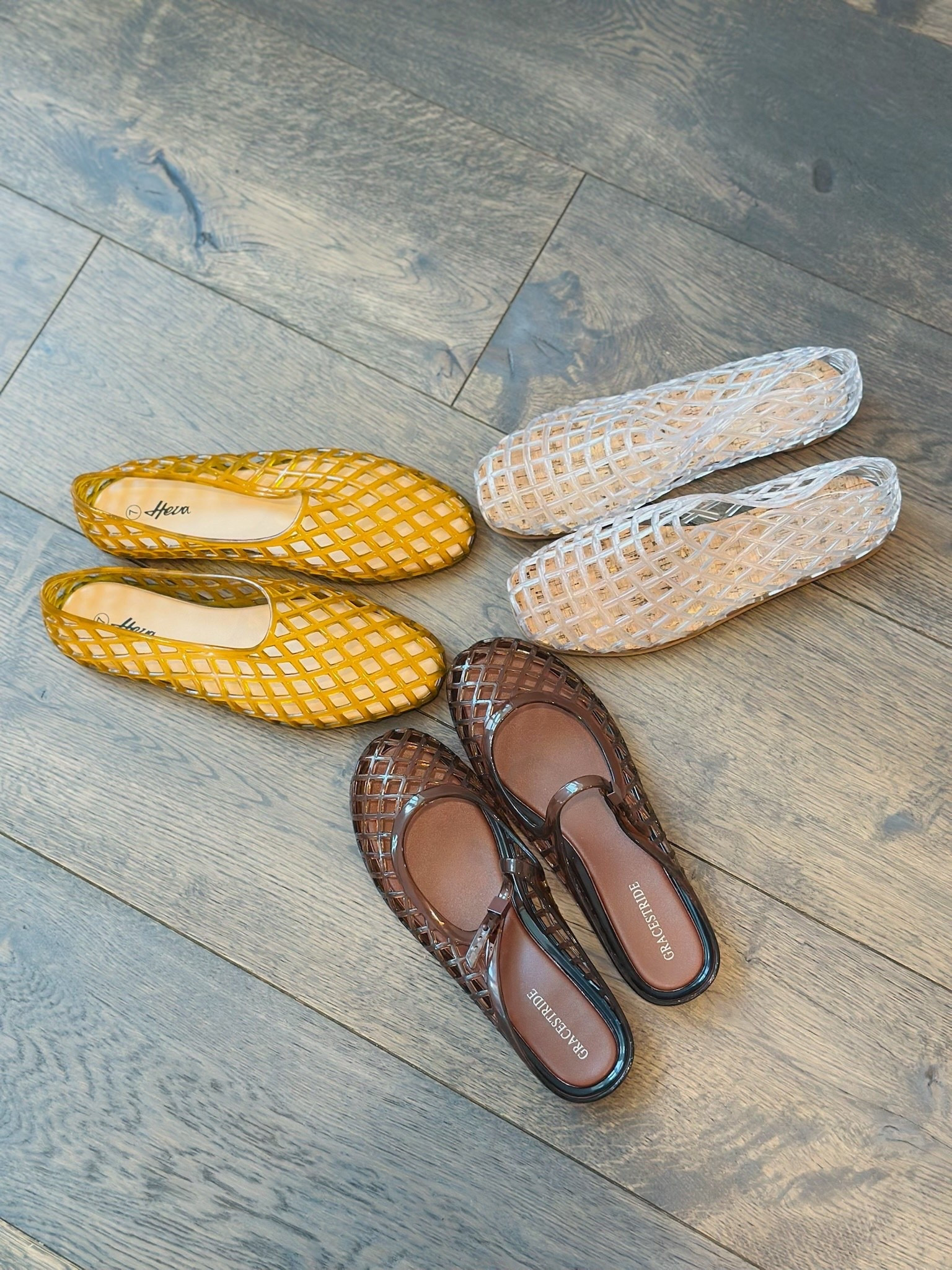 Jelly flats for spring and summer!

#LTKootd #LTKmomlife