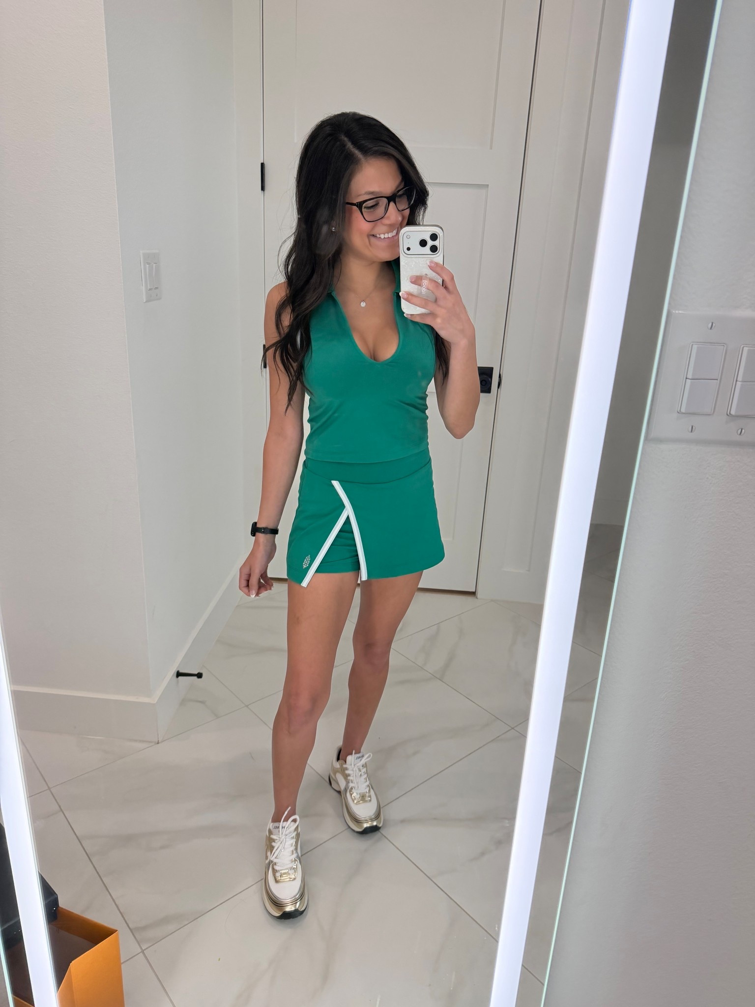 The cutest green set from Free People Movement ⛳✨

This green Free People Movement set is perfect for golf days — comfy, flattering, and so easy to move in while still looking cute.

Lightweight and breathable, it’s great for the course, errands, walks, or on-the-go days. Just add sneakers, a hat, and sunnies for that effortless sporty look.


#LTKstyle #LTKfinds #LTKactive #FreePeopleMovement #GolfOutfit #AthleisureStyle #OnTheGoStyle #SportyChic #CasualChic #WomensFashion

#LTKmomlife #LTKActive #LTKootd