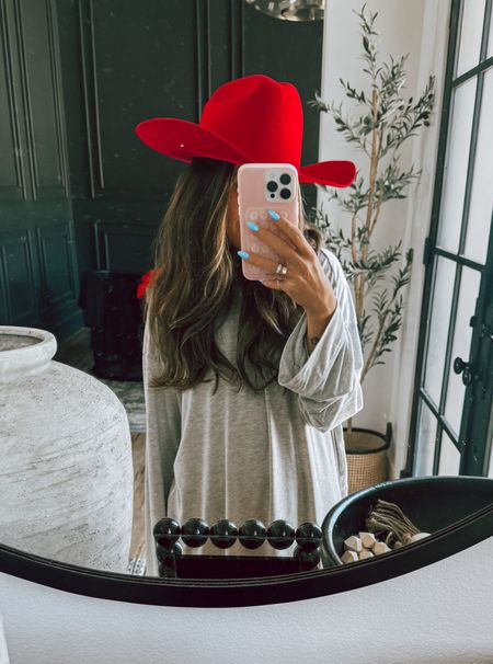 Red cowgirl hat 