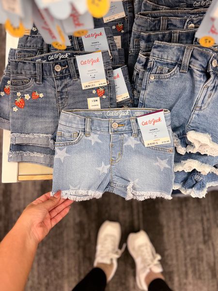 Toddler denim shorts

Target finds, Target style, Target fashionn

#LTKFamily #LTKKids