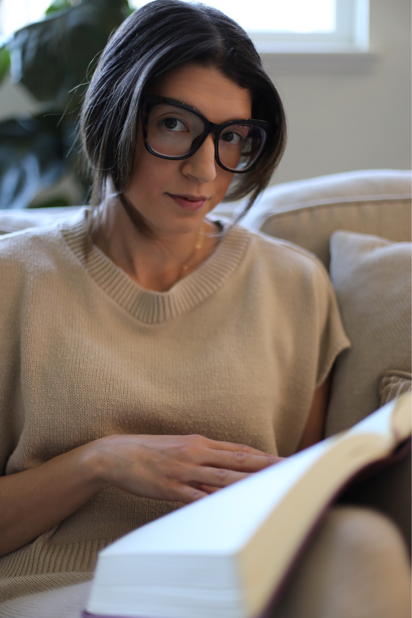 Book worm vibes! All you need is a cozy lounge set and some studious lenses! 

#LTKworkwear #LTKstyletip