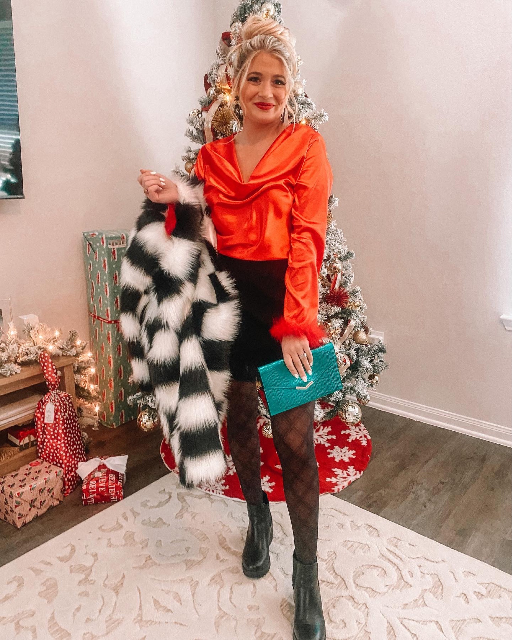 Holiday fit!🎄❤️

#LTKfit #LTKHoliday #LTKSeasonal