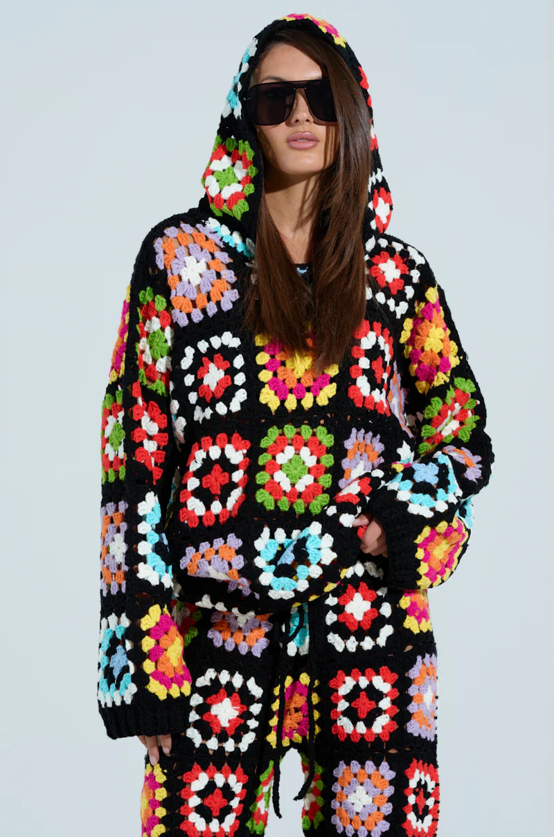 FESTIVAL GIRLY OVERSIZED CROCHET SWEATSHIRT | AKIRA