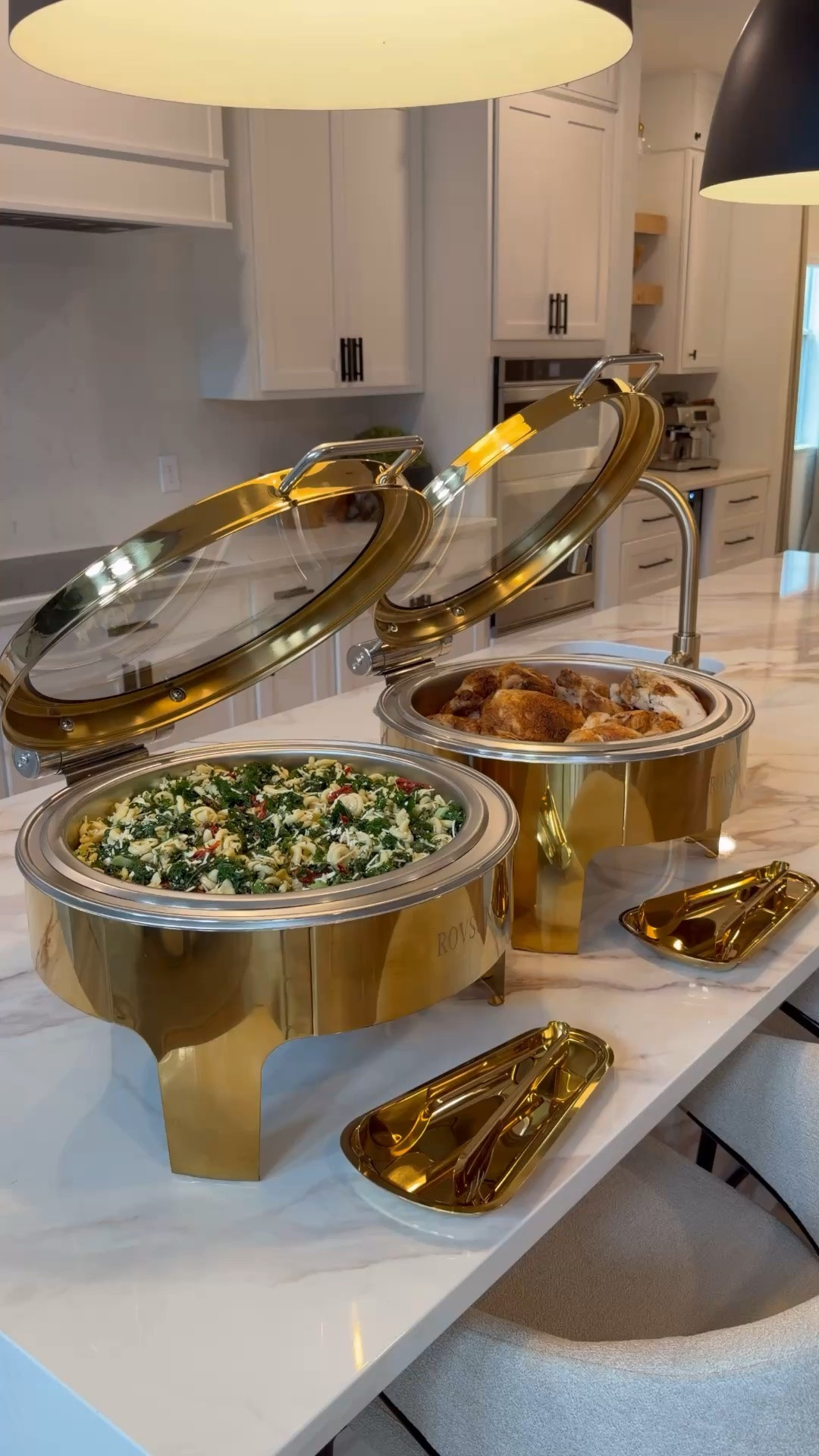 Pretty gold buffet set for hosting dinner parties! 🫶😍




Home finds
Hosting must haves
Dinner party
Celebrate
Dining
Cooking
Kitchen
Memorial Day weekend

#LTKHome