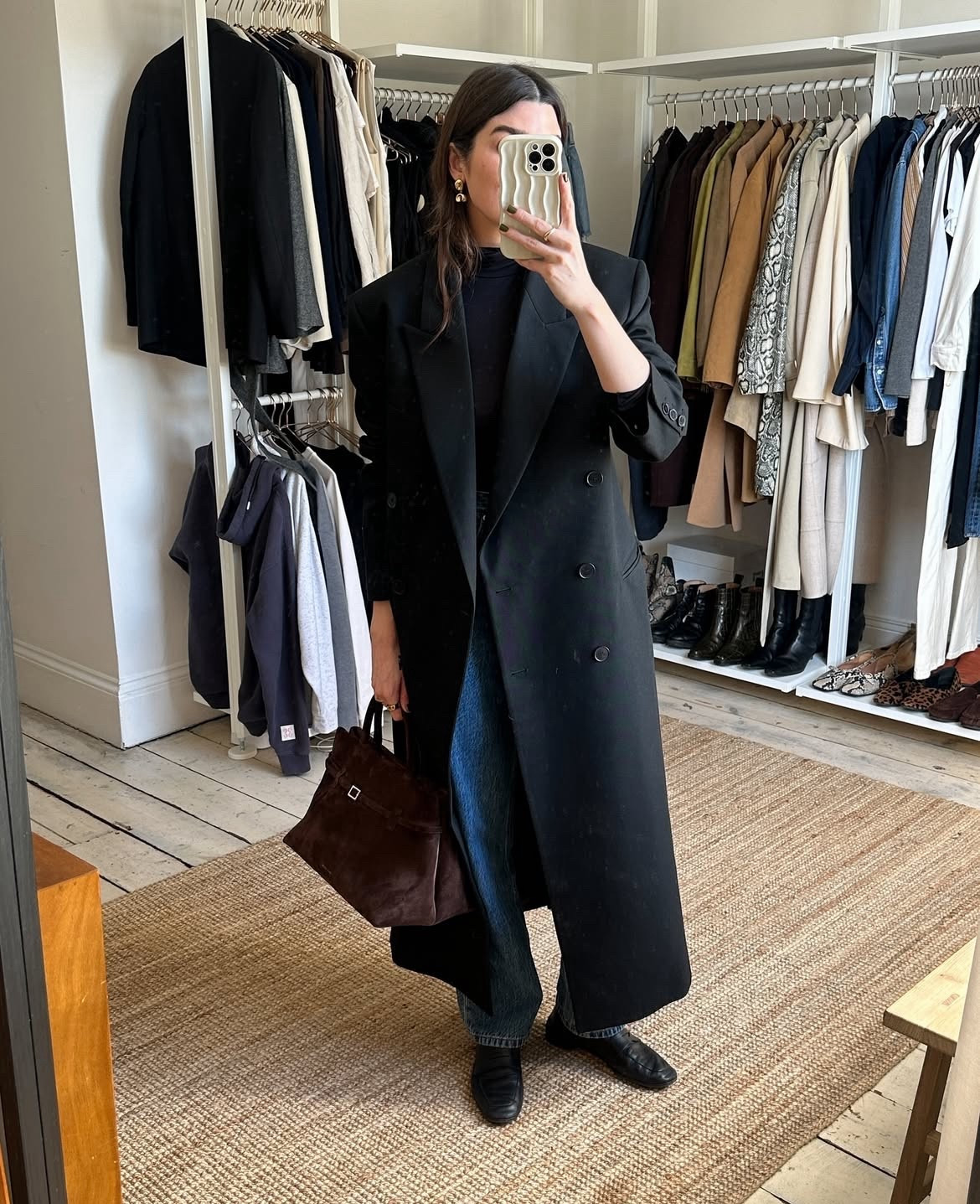 Spring Styling: Oversized tailoring, dark denim (Still Here Childhood Jeans), a classic bag. A classic smart throw on to elevate any basic look. Perfect for workwear.

#LTKworkwear #LTKstyletip #LTKspring