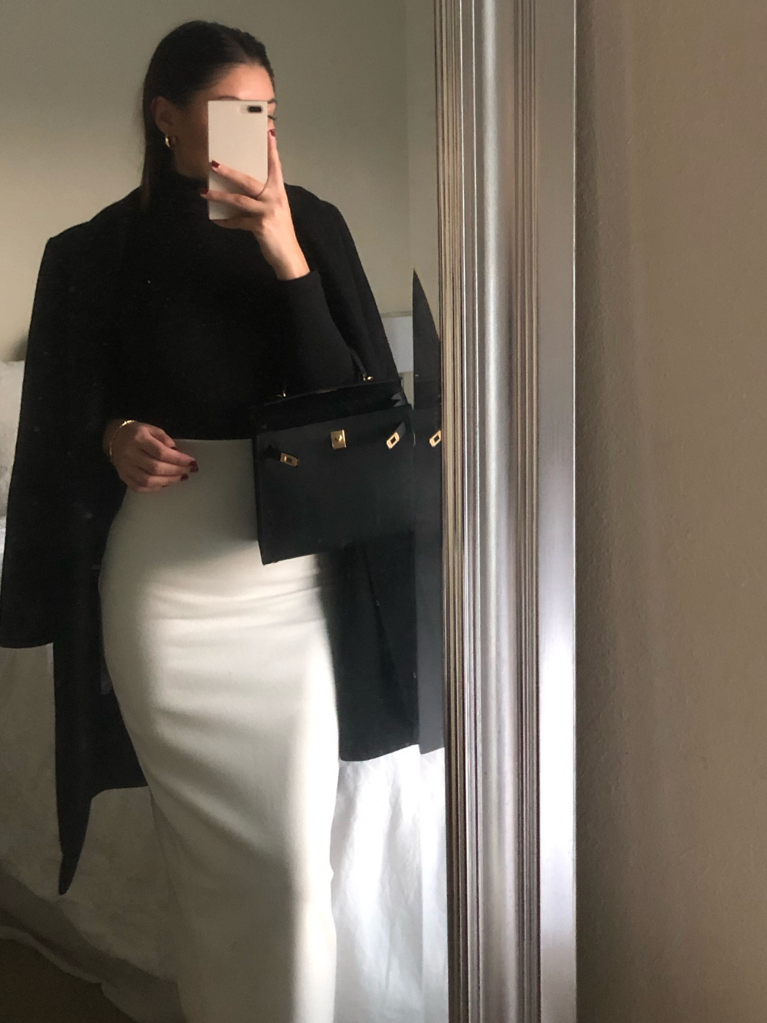Classy winter outfit ❄️ 

Black bag from Mille Bags. Link for 10% off here:

https://loox.io/z/WUbzbBlRW

 🥰 Similar bag linked below 

#LTKfindsunder100 #LTKstyletip #LTKSeasonal