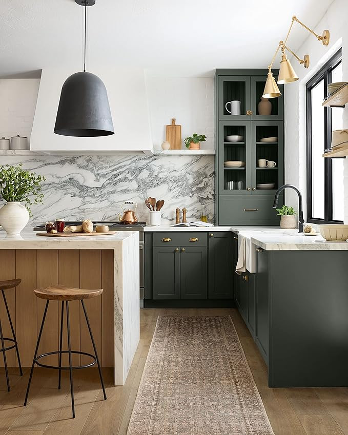 Angela Rose x Loloi Aubrey Collection AUB-04 Sage / Bark, Traditional 2'-6" x 9'-6" Runner Rug | Amazon (US)