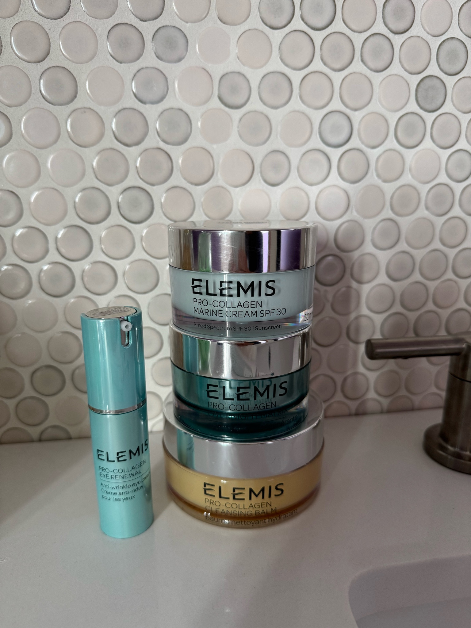 Daily face & neck NON NEGOTIABLES from Elemis 🩷✨🍯

#LTKBeauty #LTKGiftGuide #LTKMostLoved