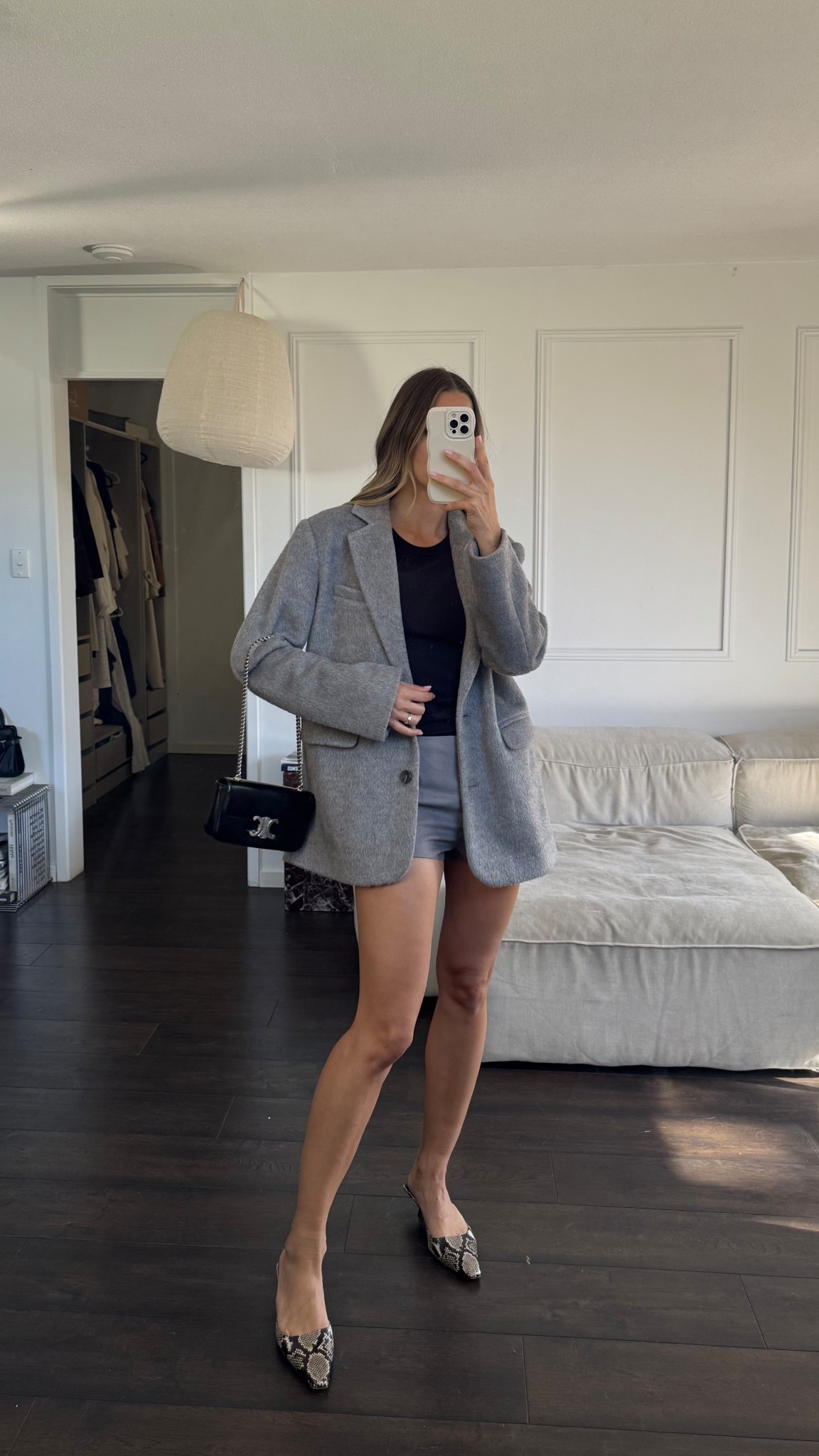 Closet Notes, Vol 1. Every day outfits I wore this week as a 30-something in Australia. I’m 170cm and usually a size 6/XS.

Wearing a size S in the Friend of Audrey blazer here.