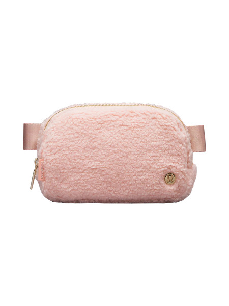 Everywhere Belt Bag 1L Fleece$64 CAD | lululemon (CA)