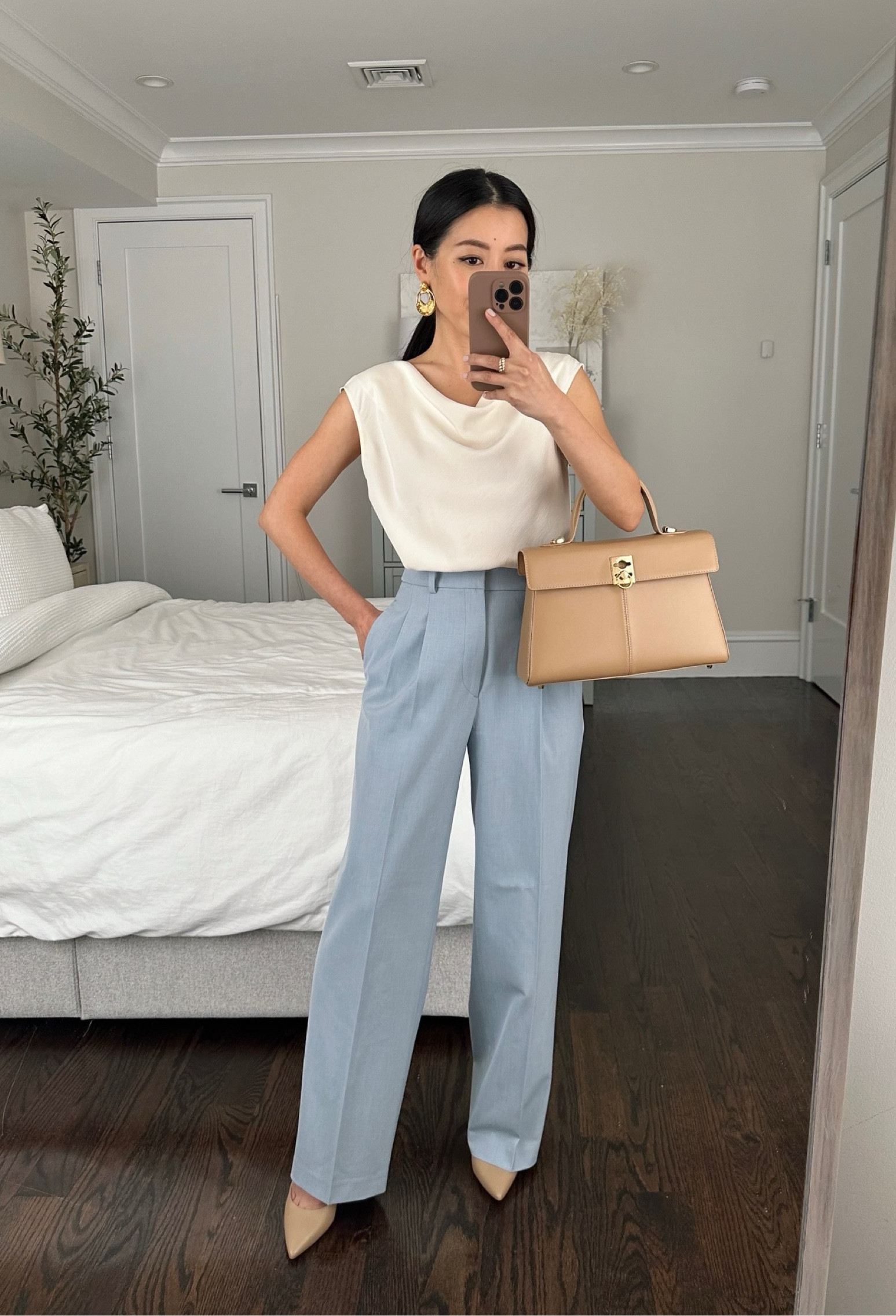 For under $50 (and free hemming) these pants are great quality with a good fit!

• Uniqlo pants xxs - comes in 5 colors, I’ve also linked a shorter linen-blend pair that I have. Showing the length unaltered with high heels and I’d like these maybe an inch or two shorter 
•Sam Edelman heels sz 5.5
•M.M. LaFleur top xs - my exact top is no longer available but I linked a very similar style 
•Sezane earrings 
•Cafune bag (not linkable; linked on my blog) 

#petite business casual workwear corporate style 

#LTKstyletip #LTKworkwear #LTKSeasonal