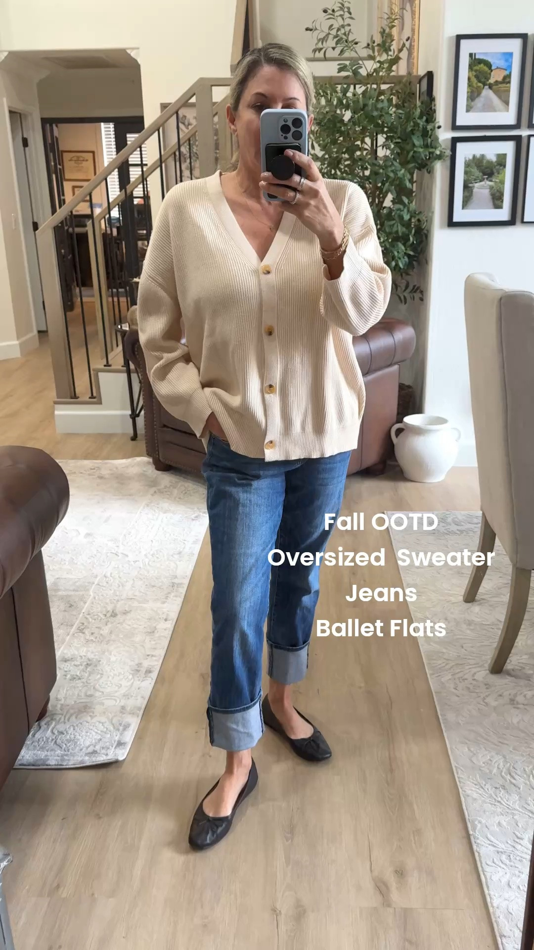 Fall OOTD. This oversized sweater is too good not to share! Under $30 AMZ Find!