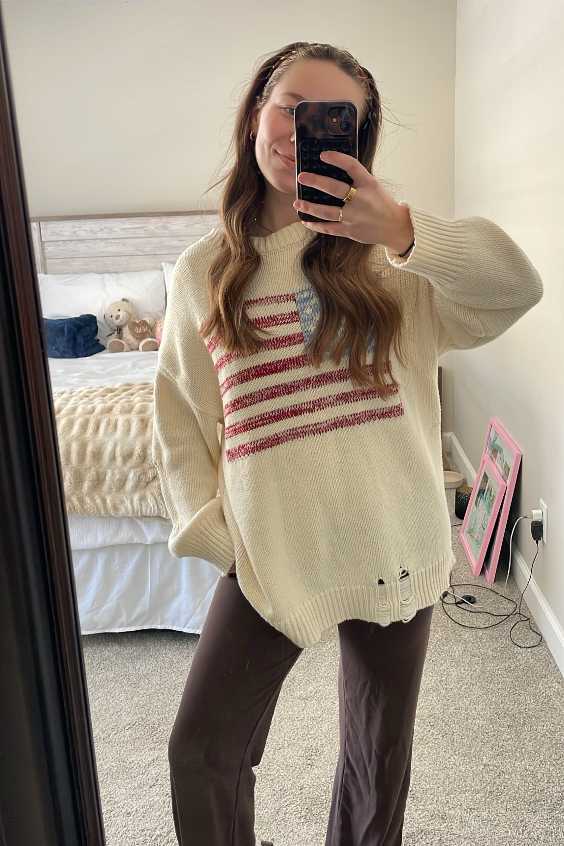 I’m obsessed with the color brown rn🤎🤎 my exact sweater is out of stock but I linked similar ones!