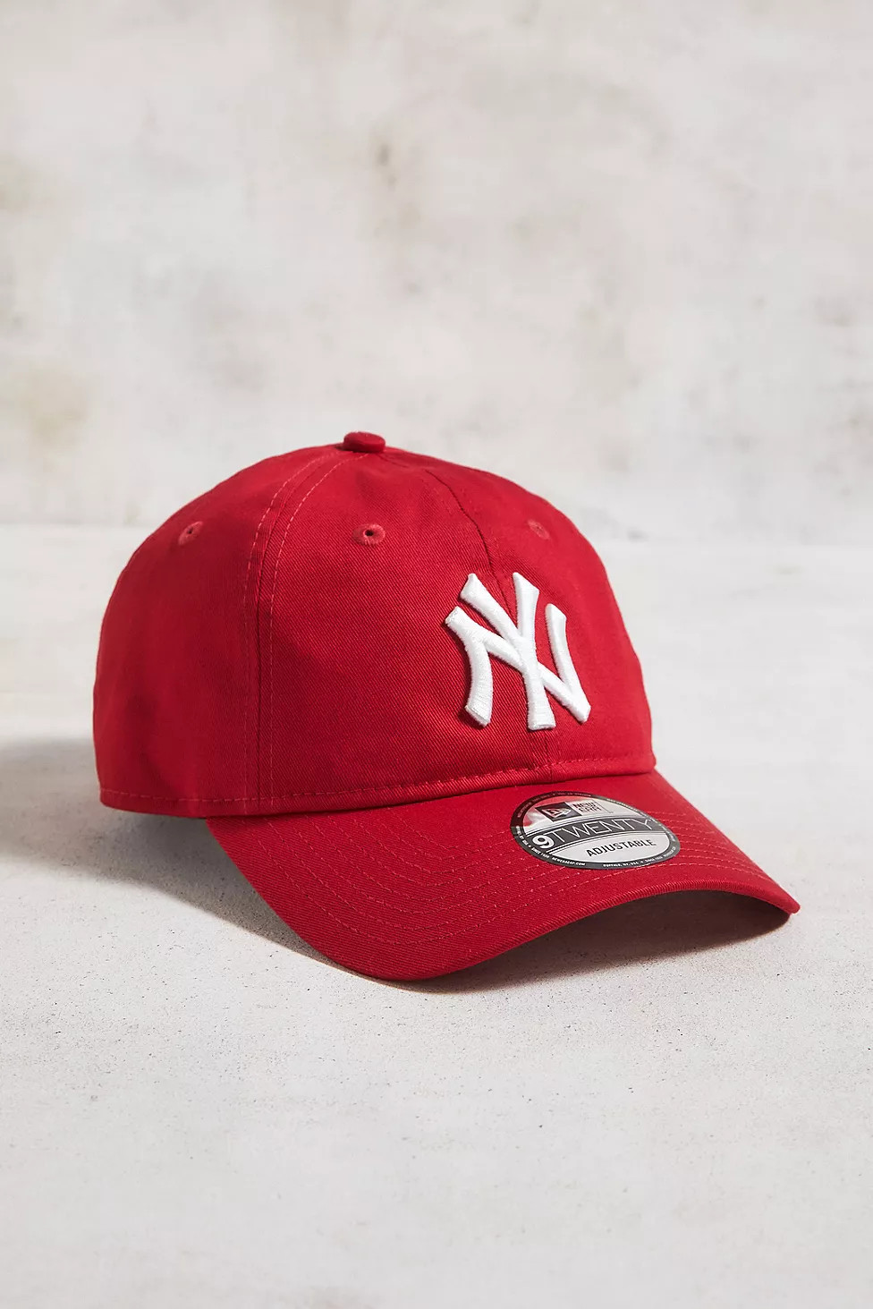New Era 9TWENTY NY Yankees Red Baseball Cap | Urban Outfitters UK