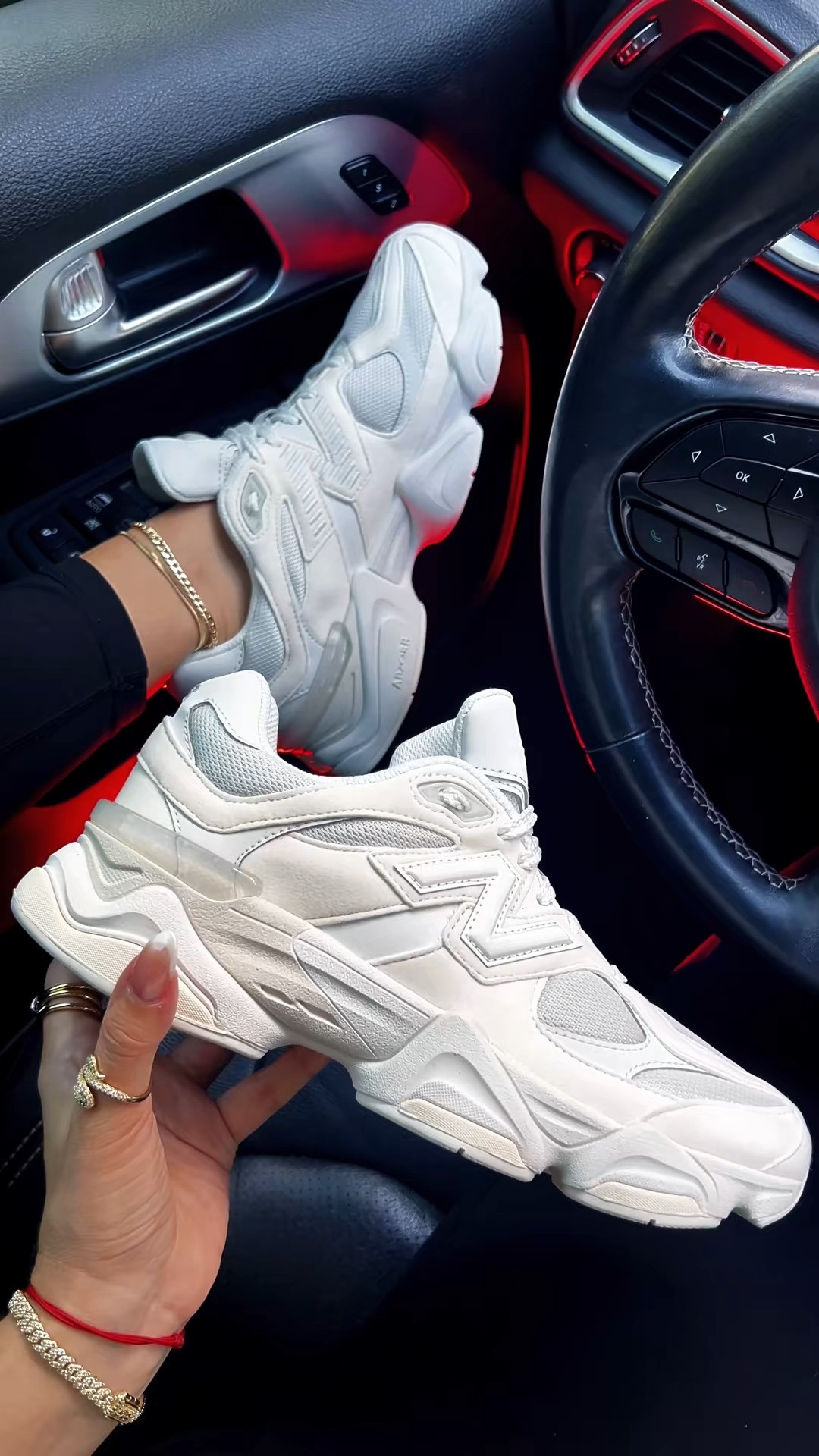 If you love a good chunky sneaker… these are a MUST 🤍 So cute with leggings, joggers, or denim! 

 #LTKootd #LTKSeasonal #LTKU