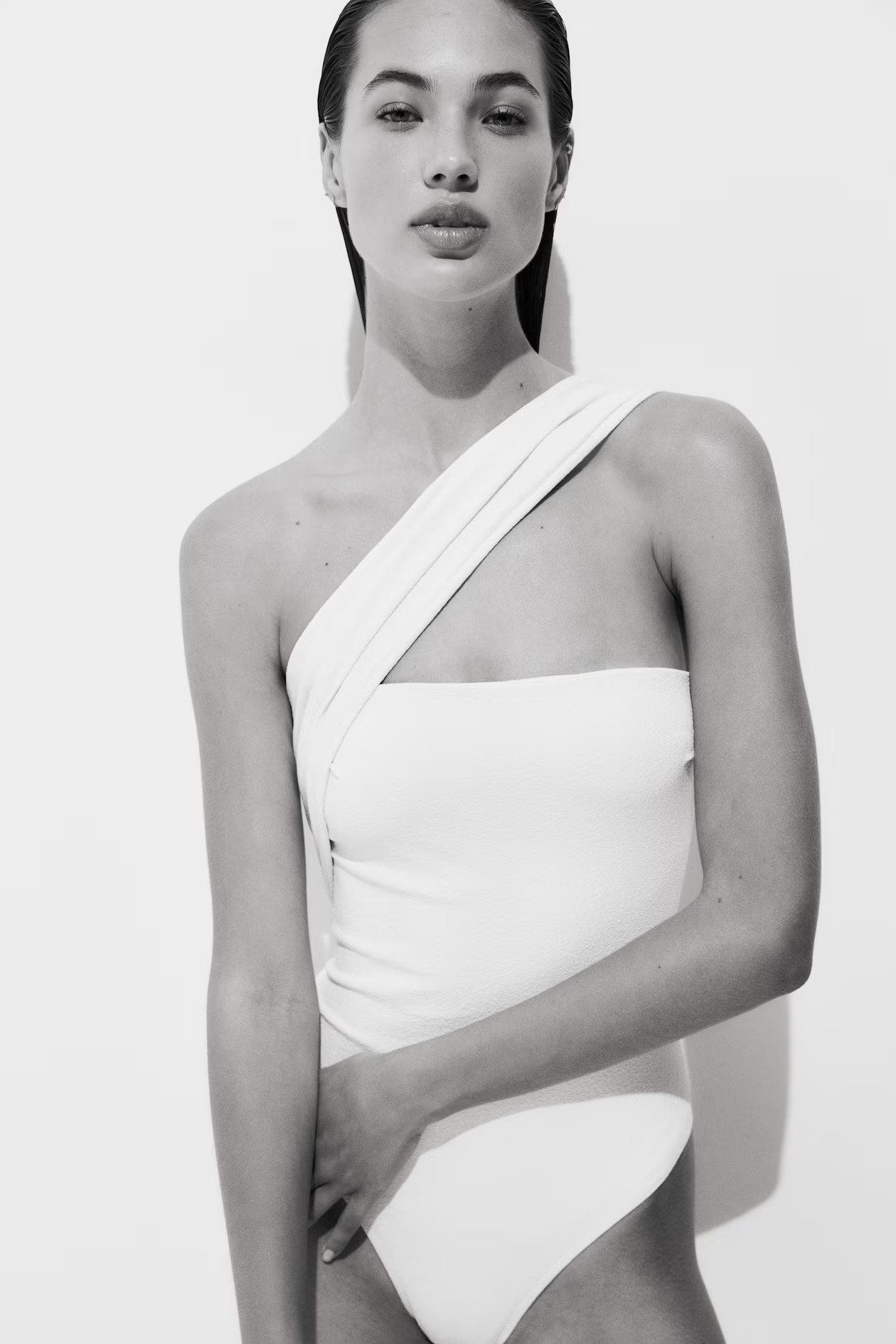 Padded-Cup One-Shoulder Swimsuit | H&M (US + CA)