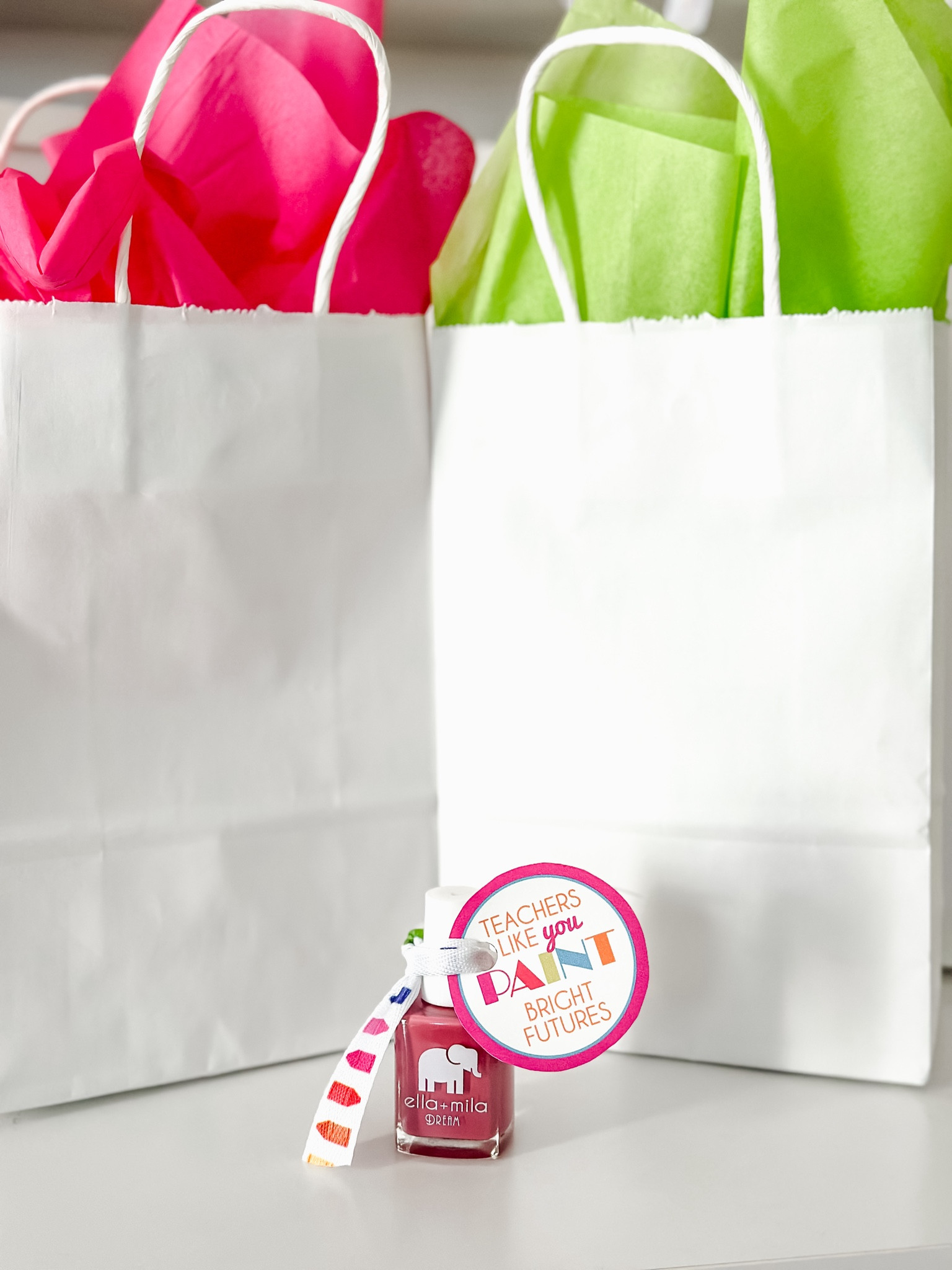 Ella + Mila Nail Polish

Teacher Gift / nail care 

#Ad #ellamilapartner #ellamila #crueltyfree #nailpolish #17free 

#LTKBacktoSchool #LTKBeauty #LTKSeasonal