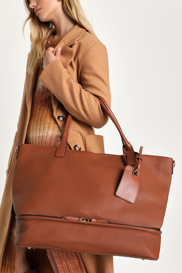 Weekend Traveler Cognac Tote Bag | Lulus