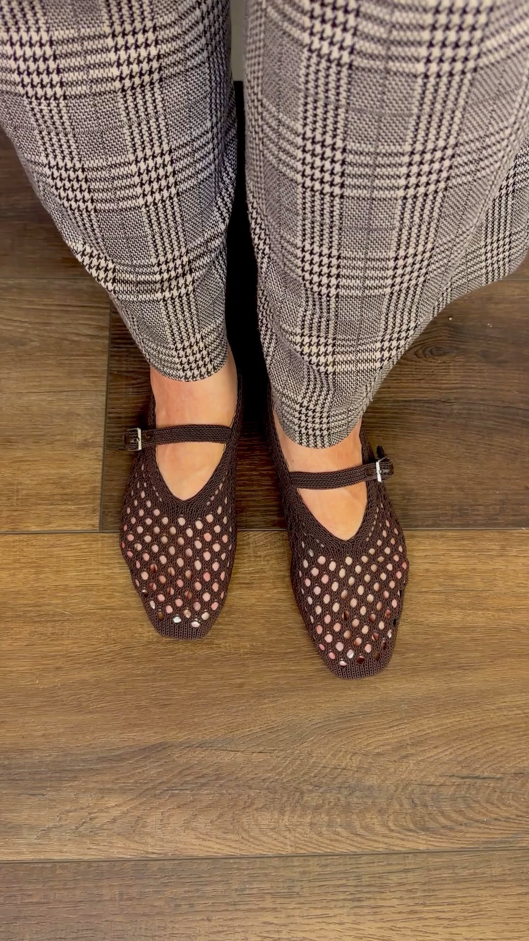 Brown woven flats from Walmart 😍

Runs TTS 

Absolutely! Here are plenty of searchable keywords separated by commas:

mesh Mary Jane flats, Walmart shoes, Walmart fashion, Walmart finds, affordable shoes, budget fashion, Mary Jane flats, mesh flats, breathable flats, summer shoes, trendy flats, cute flats, everyday shoes, comfy shoes, women’s shoes, casual style, chic style, neutral shoes, woven flats, ballet flats, flat shoes, viral Walmart finds, Walmart style, fashion finds, affordable style, outfit inspiration, capsule wardrobe, mom style, teacher outfits, workwear shoes, spring shoes, summer fashion, easy outfits, everyday fashion, Walmart haul, shoe finds, stylish on a budget, fashion deals, cute Walmart shoes, comfortable flats, toe coverage shoes, classic style, minimalist fashion, old money style, elevated basics, on trend shoes

#LTKootd #LTKWorkwear #LTKSeasonal