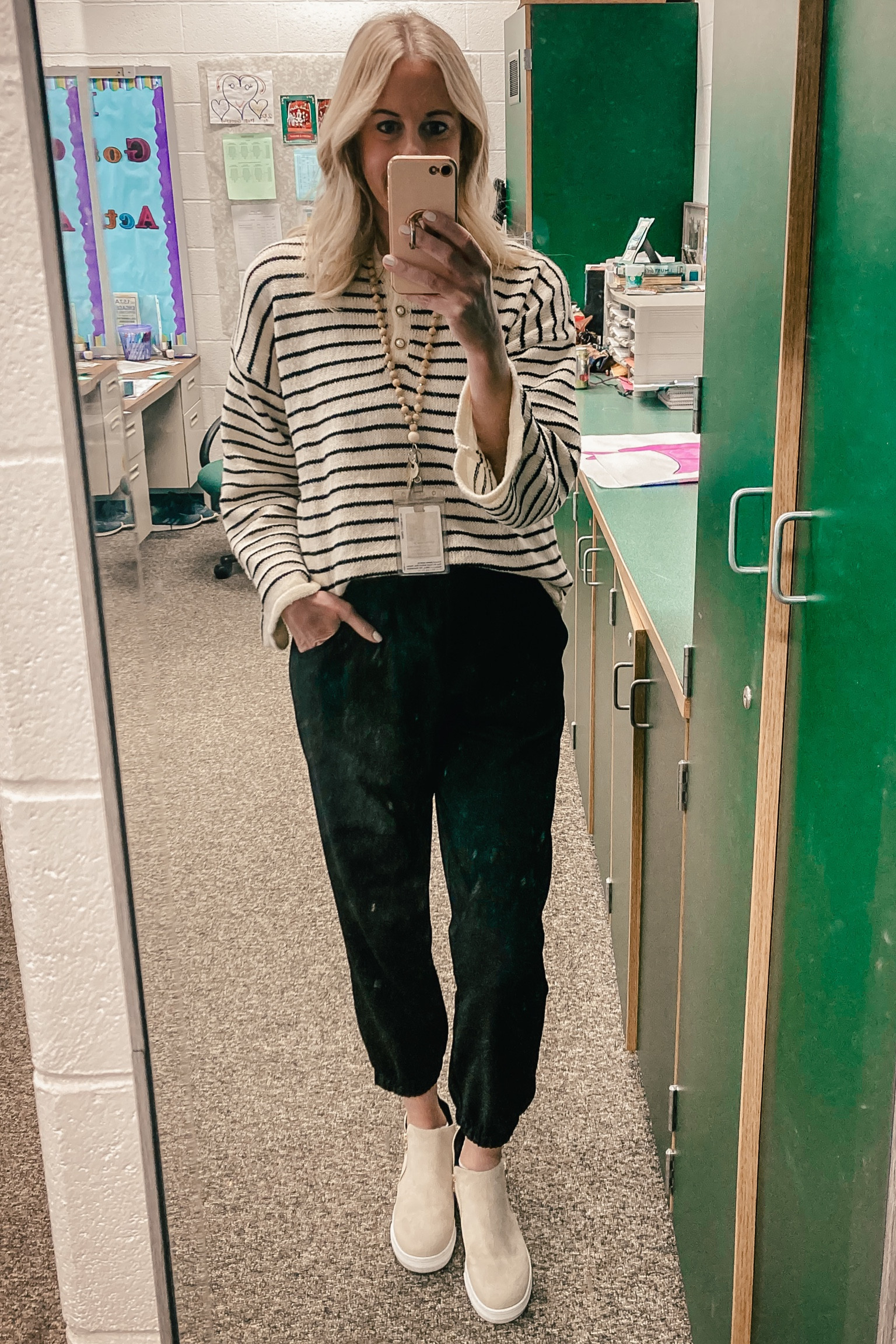 Teacher friendly and comfortable !

#LTKstyletip #LTKover40 #LTKworkwear