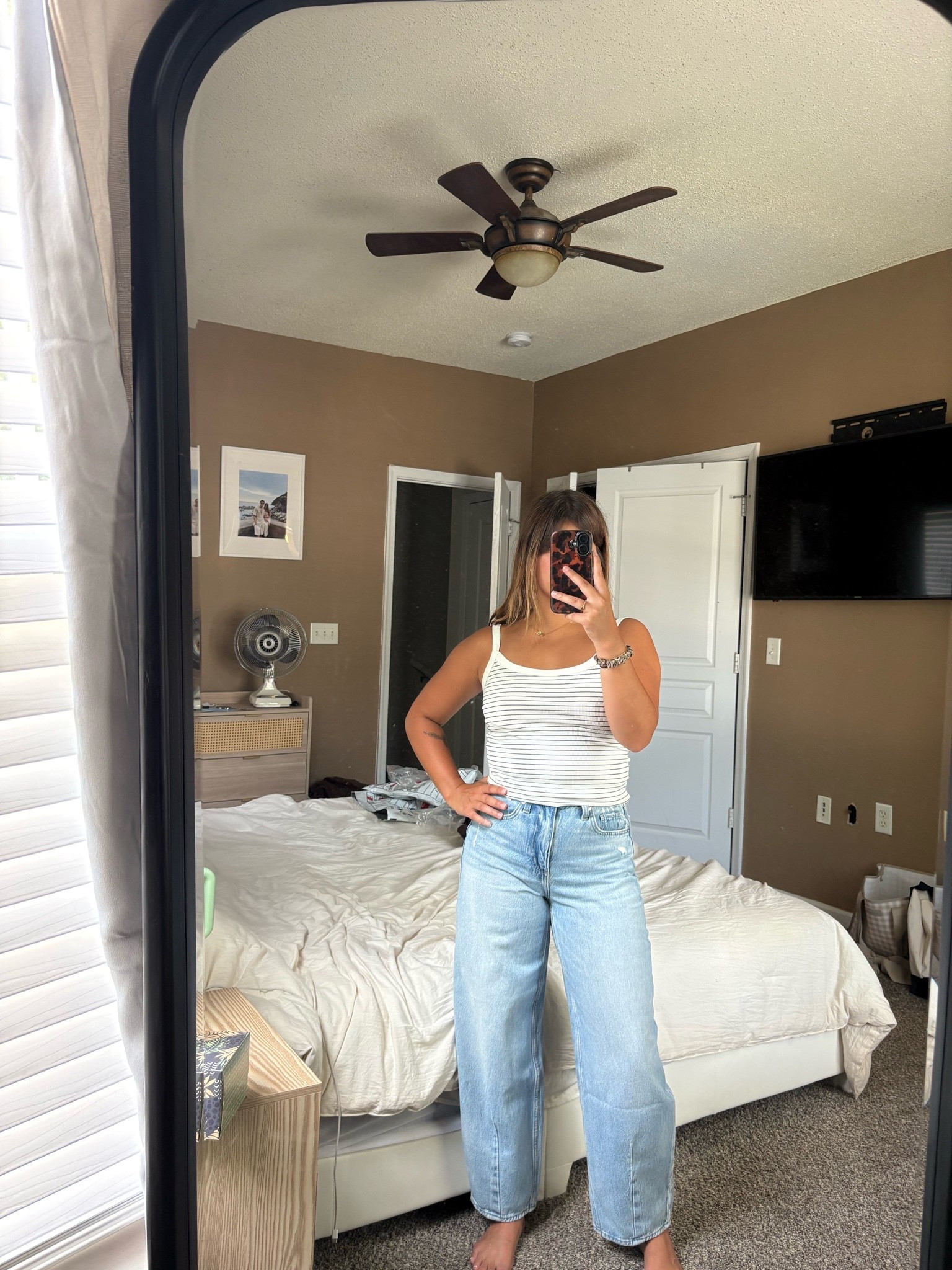 These target jeans are perfect for teacher outfits for the new school year !! 🤩✨