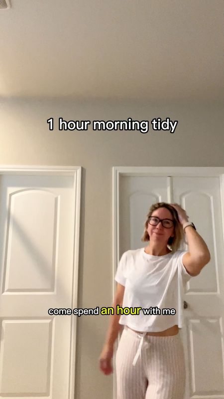 1 hour tidy morning routine . . .  Does your morning routine resemble mine in ANY way or is it totally different?

I’m so curious and would love to hear or tell me something  that’s in YOUR morning routine! 







Morning routine , mom life , home organization , clean with me, organize with me , family life 

#LTKHome #LTKFamily #LTKSaleAlert