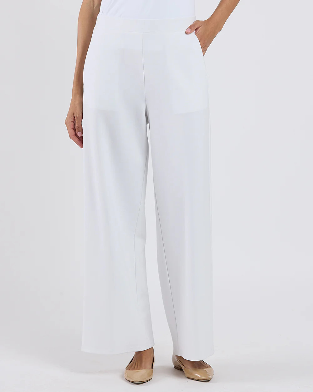 Nicolette Pant - Jude Ponte | Jude Connally