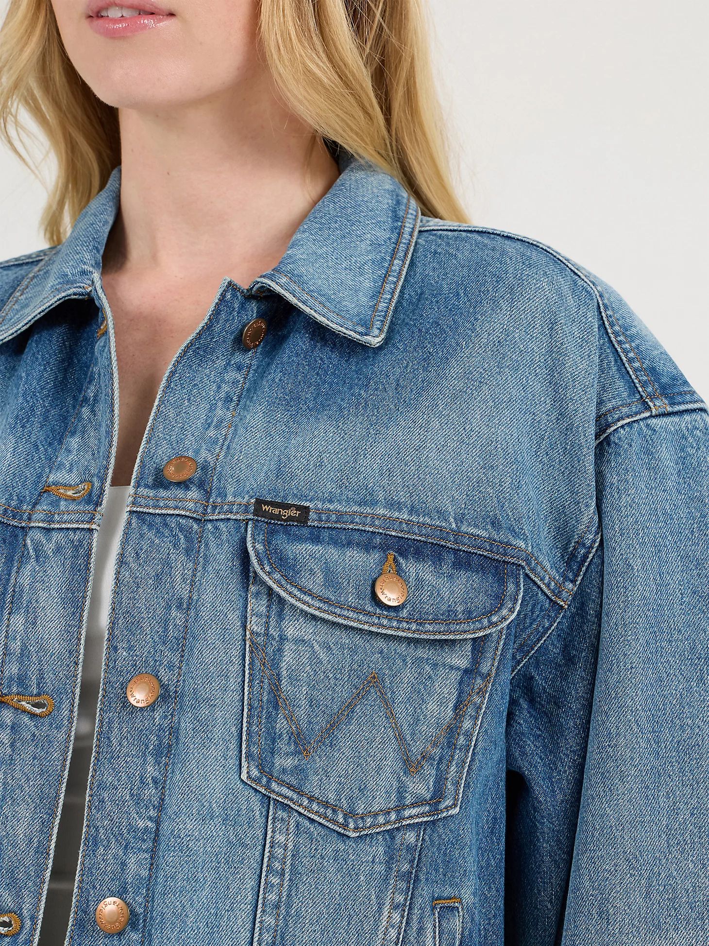 Women's Girlfriend Denim Jacket in Mojave Blue | Wrangler