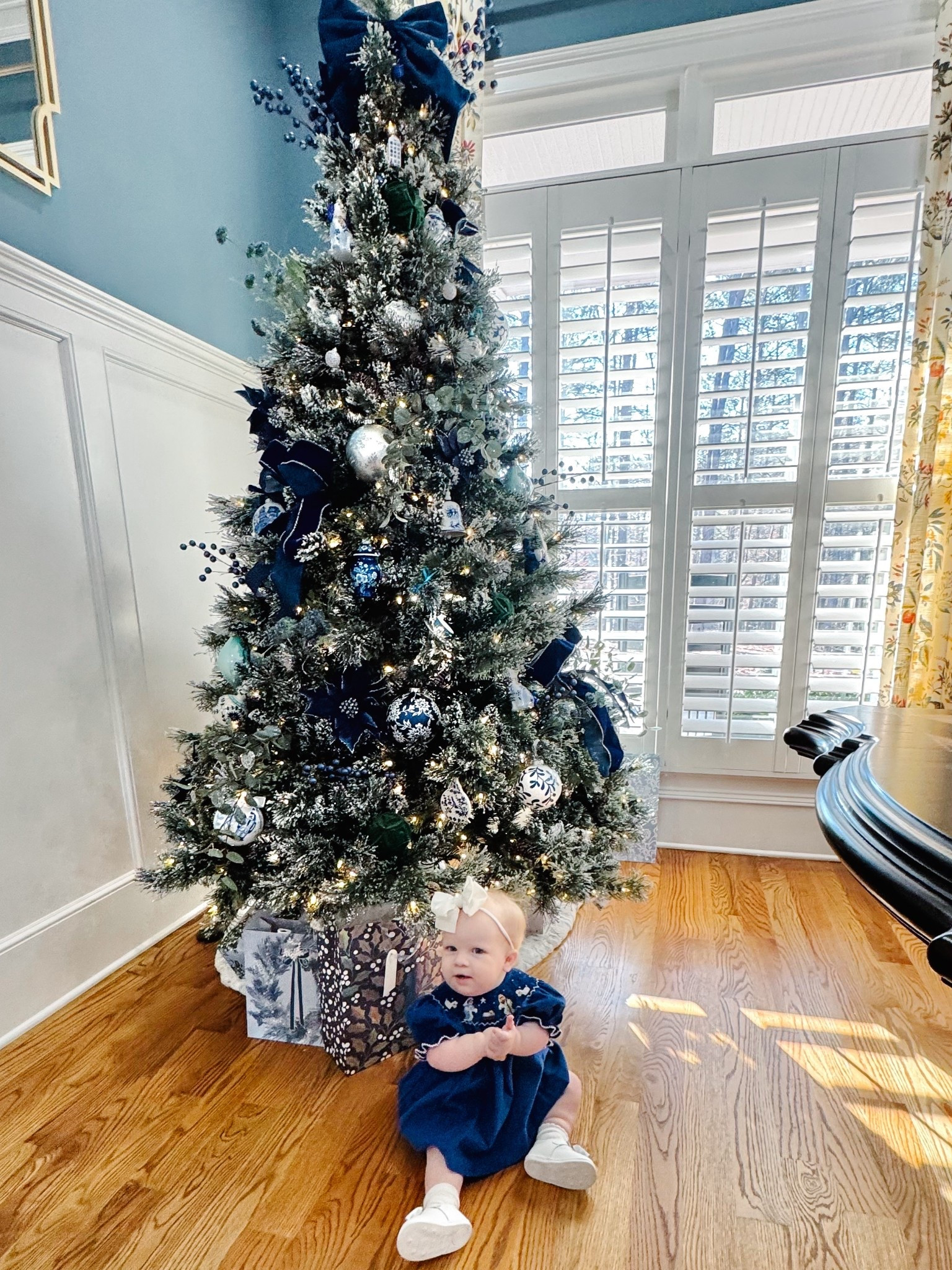 Caroline on Christmas Eve in her nativity scene bubble from Classic Whimsy! I love a good aesthetic! 
Huge post Christmas sales right now on the tree, ornaments and bubble dress!! 





#LTKHome #LTKFindsUnder100 #LTKHoliday
