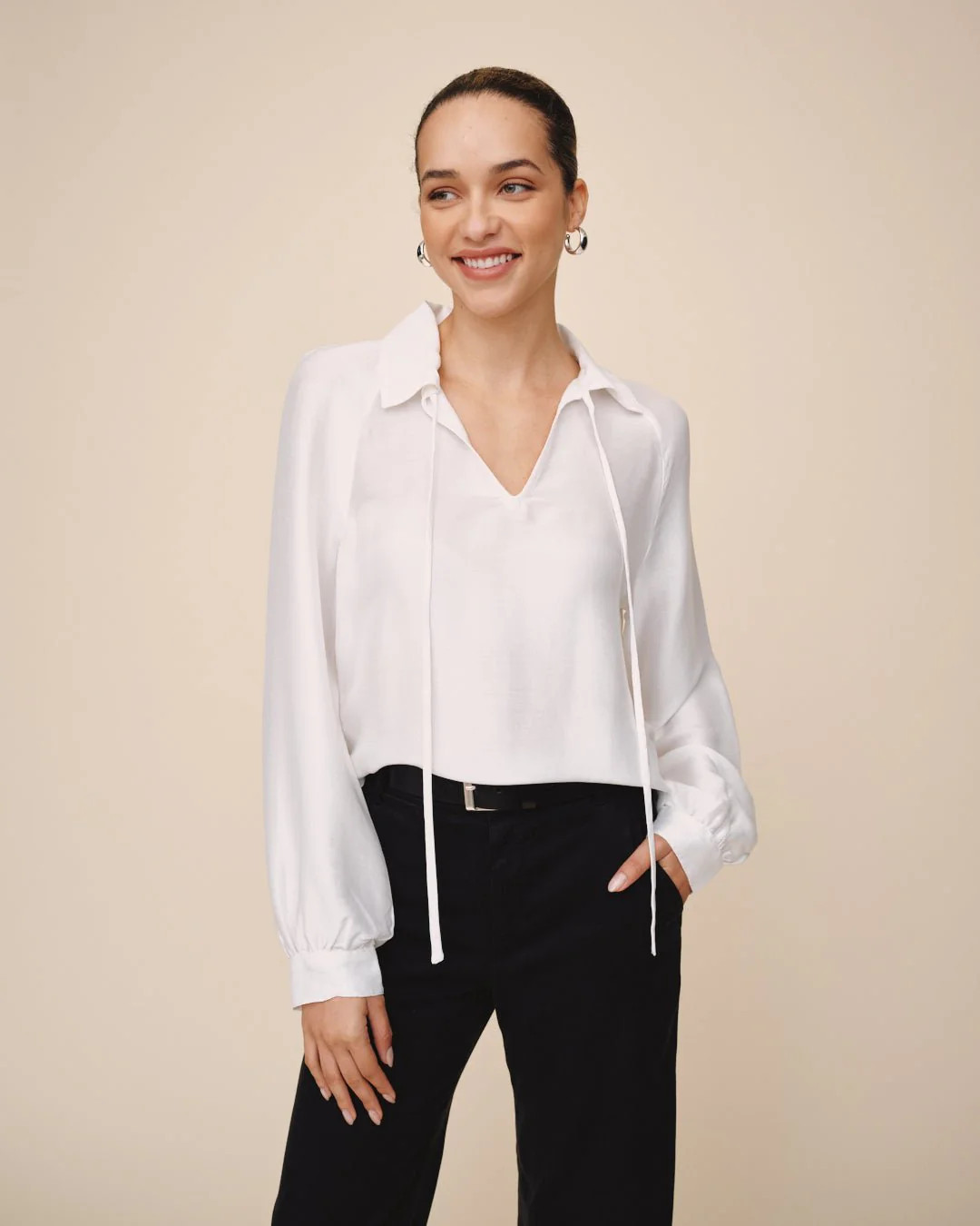 Long Sleeve Raglan Pullover- White | Bella Dahl