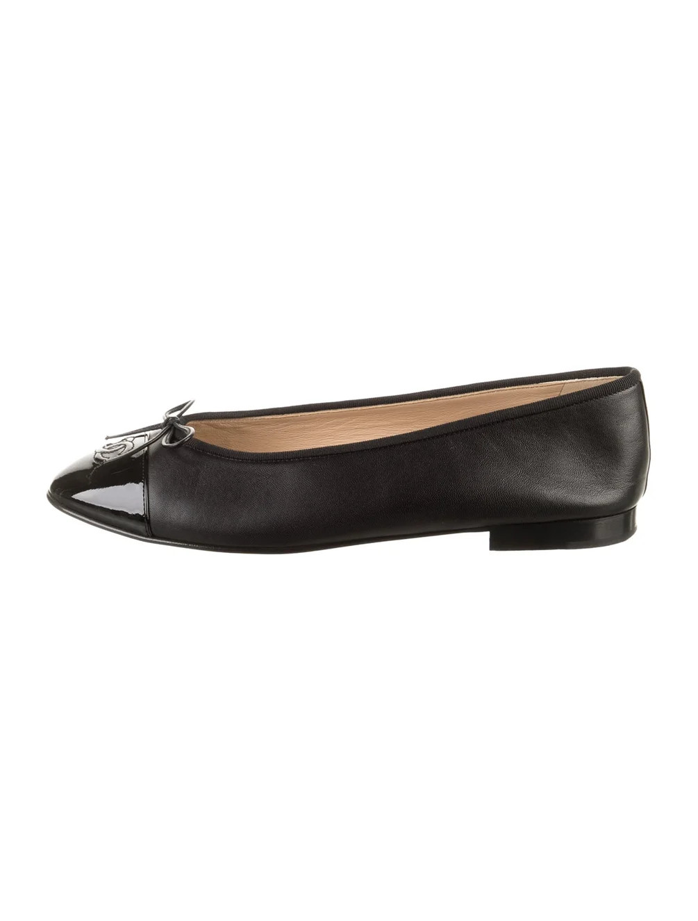Interlocking CC Logo Leather Ballet Flats | The RealReal