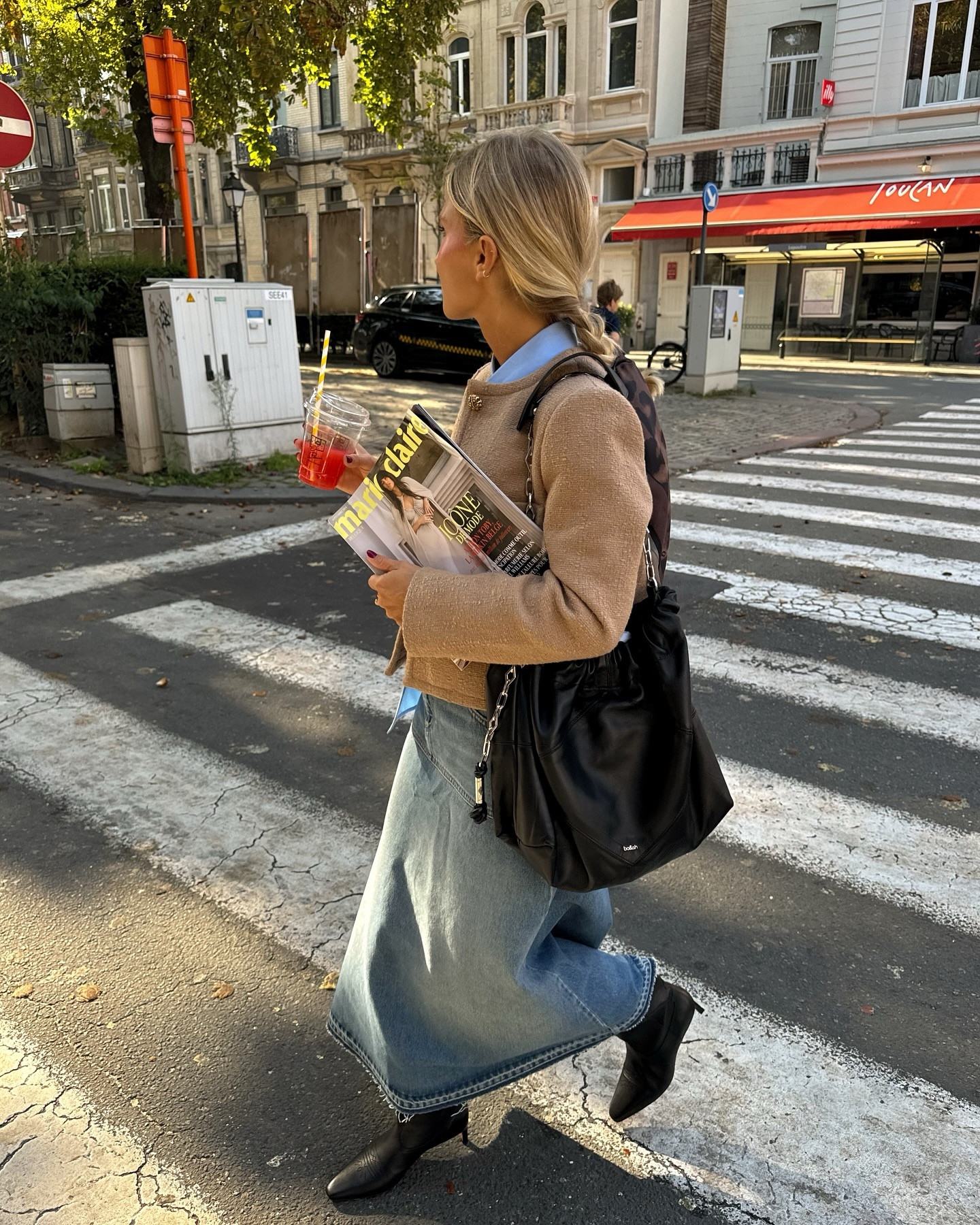 Back to work and loving it! ☕️🐿️🍂 From morning runs to meetings to afterwork apero🍸, the new June bag is my ultimate sidekick. 🌟Love a long denim skirt with a chic jacket and western booties for an effortless casual chic style.🍒 A D @bashparis #bashmuse #bashjune

#ootd #ootdfall #comfychic #doubledenim #denimondenim #denimlove #fallessentials #popofyellow #fallfashion #falloutfit #falloutfitideas #outfitideas #styleinspo #styleinspiration