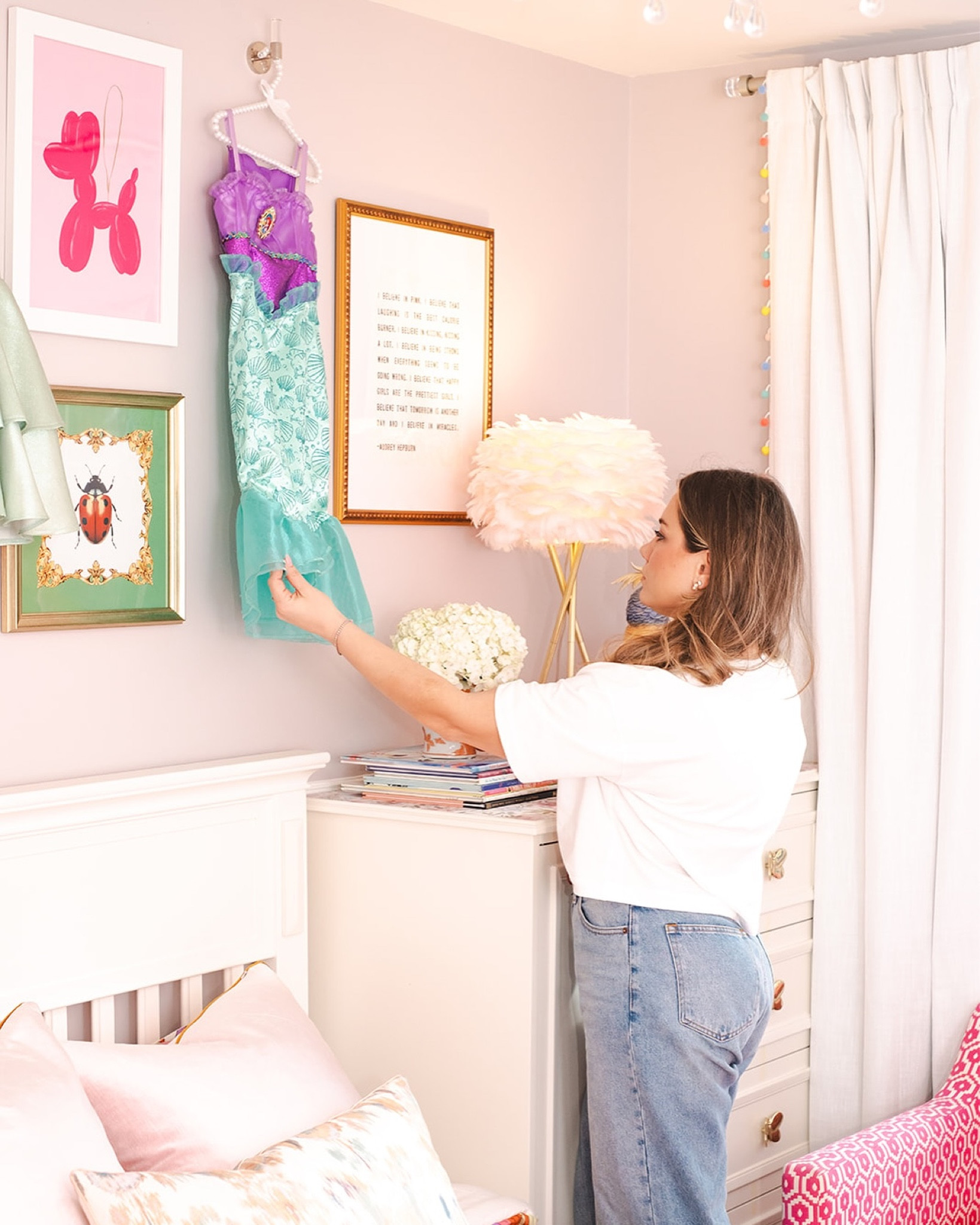 New blog post sharing the design process for this little girls bedroom 💖

See my stories or my website to read the post. 

Photography by @lifeinthemagichour 

#grandmillennial #grandmillennialdecor #maximalism #maximalistinteriors #maximalist #interiordesign #njinteriordesign #girlsbedroom #girlsbedroominspo