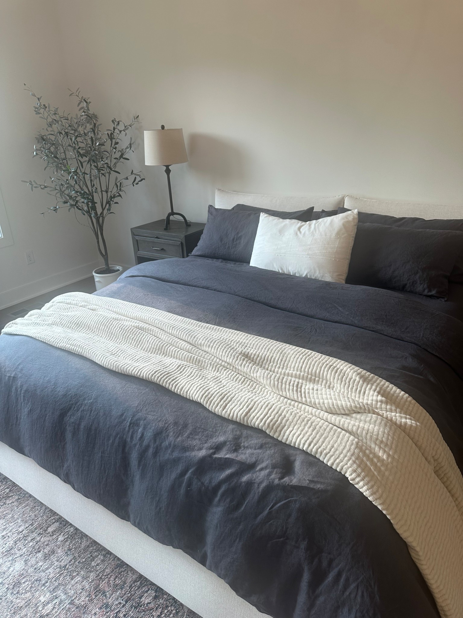 Quince Linen Bedding 15% off
Our duvet and sheets are the color Charcoal
New customers get an extra 10% off! 