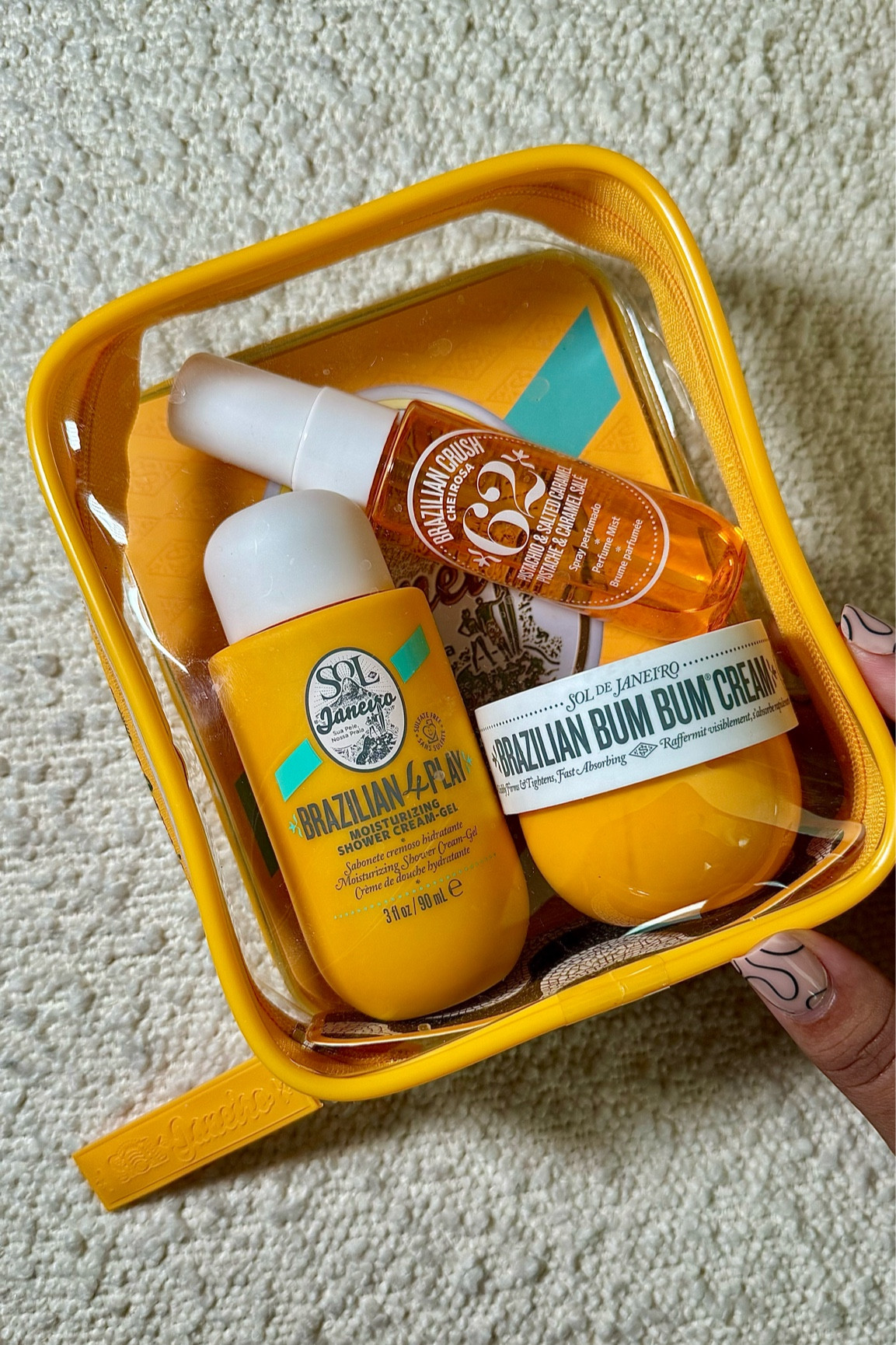 Wanna smell like vacation on vacation? Here you go! 🌴💛#SoldeJaneiro #Fragrance #FunFragrance #SmellGood

#LTKBeauty