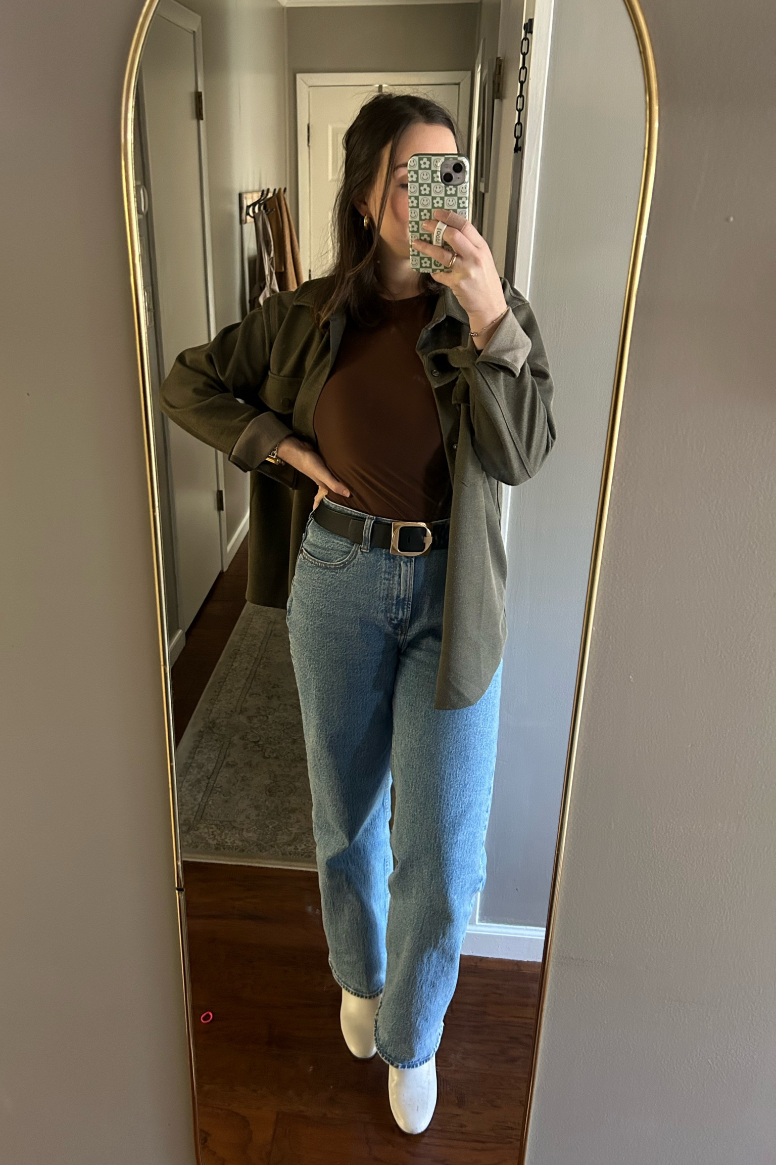 Abercrombie jeans outfit 🤎 

High rise 90’s relaxed Jean - denim 

#LTKfindsunder100 #LTKsalealert #LTKstyletip